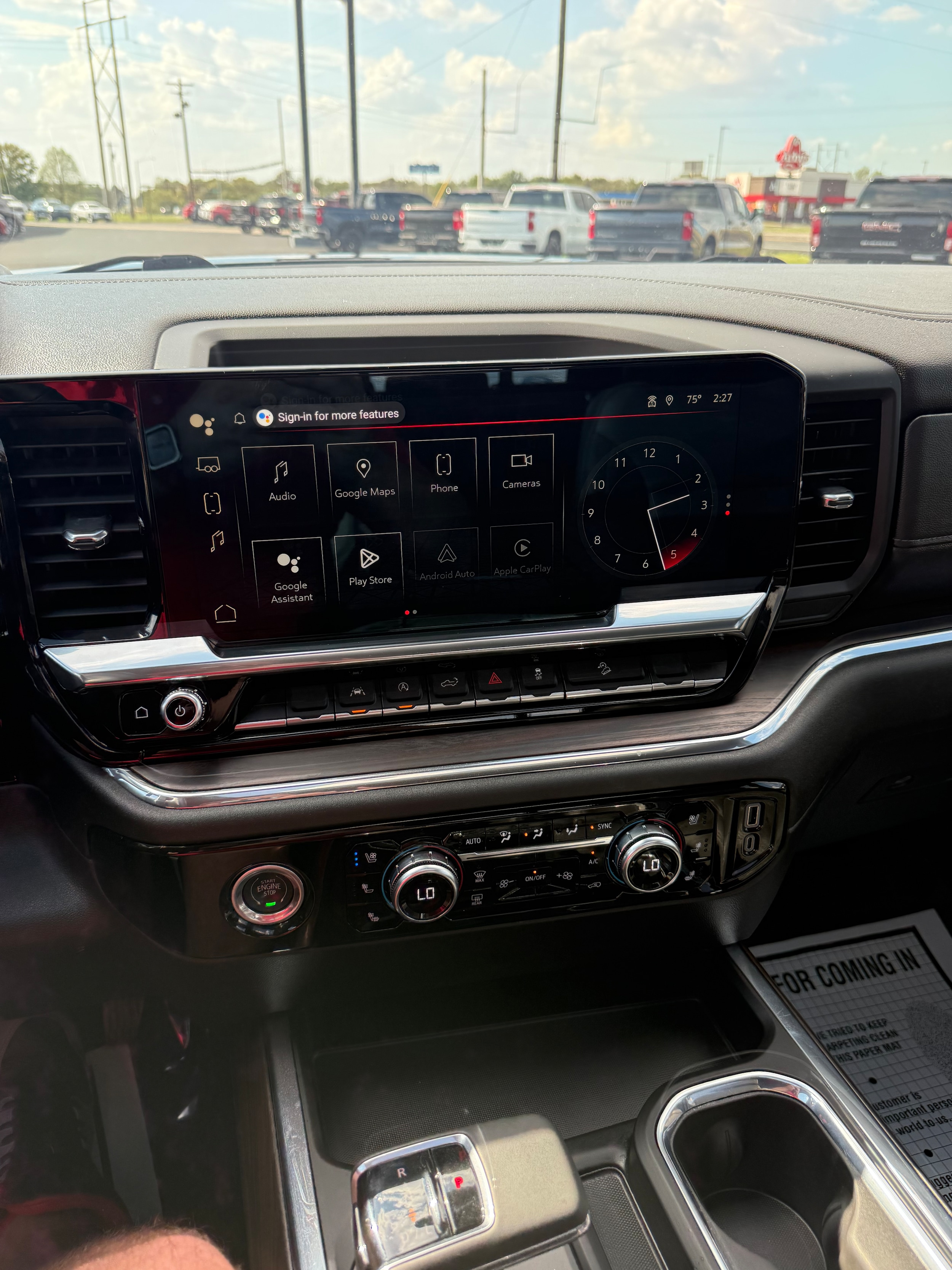 2023 GMC Sierra 1500 SLT - Photo 18