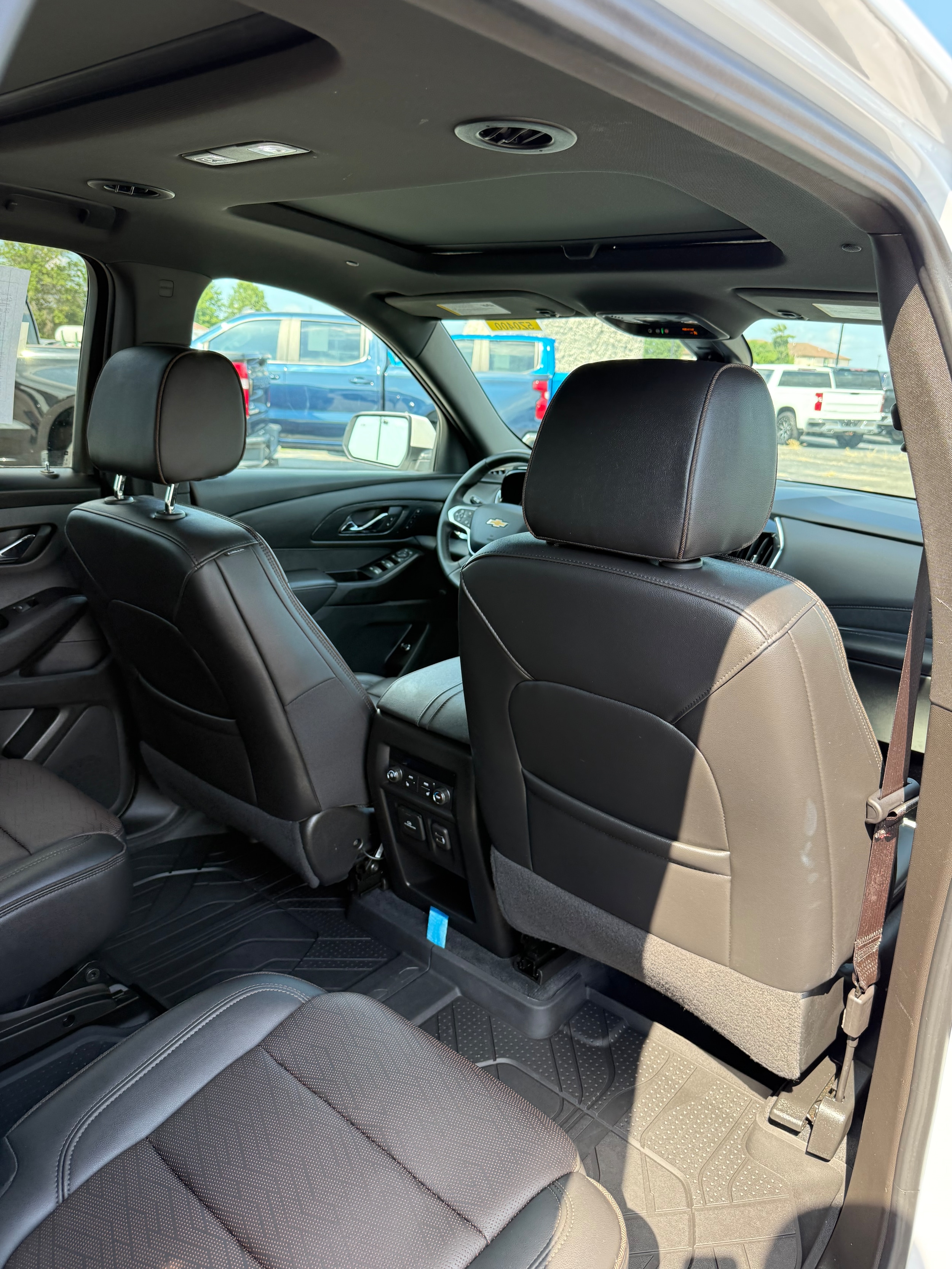 2023 Chevrolet Traverse High Country - Photo 12