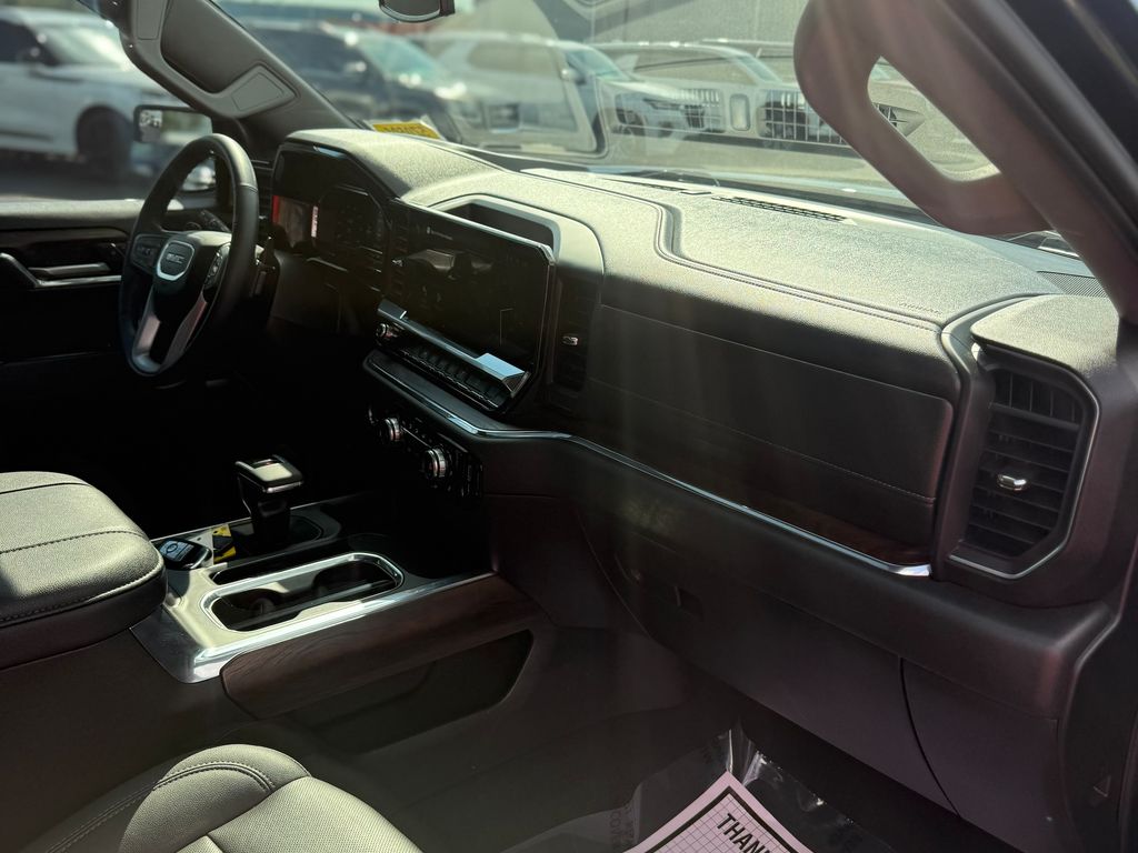 2023 GMC Sierra 1500 SLT - Photo 29