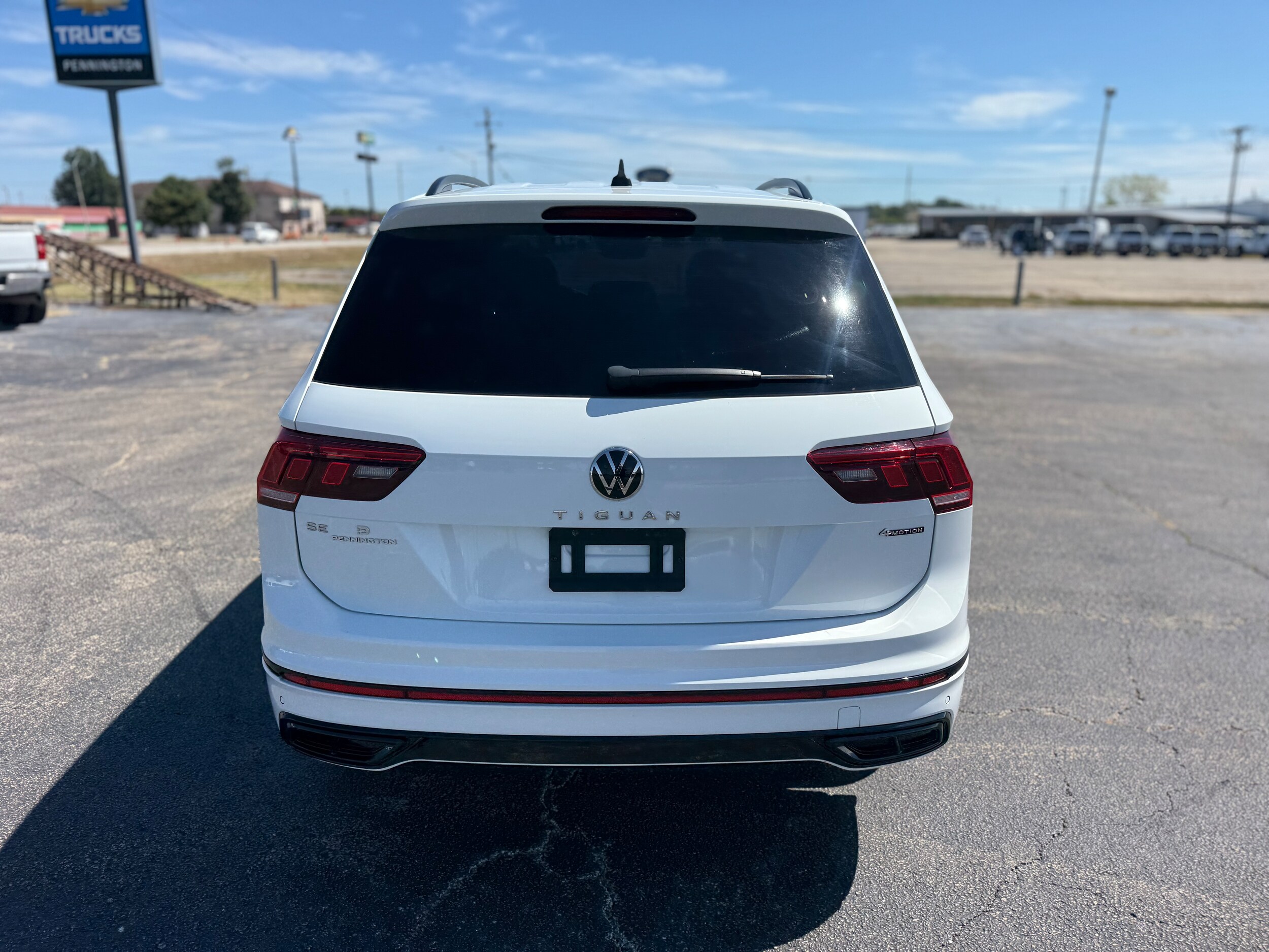2022 Volkswagen Tiguan SE R-Line Black photo 3