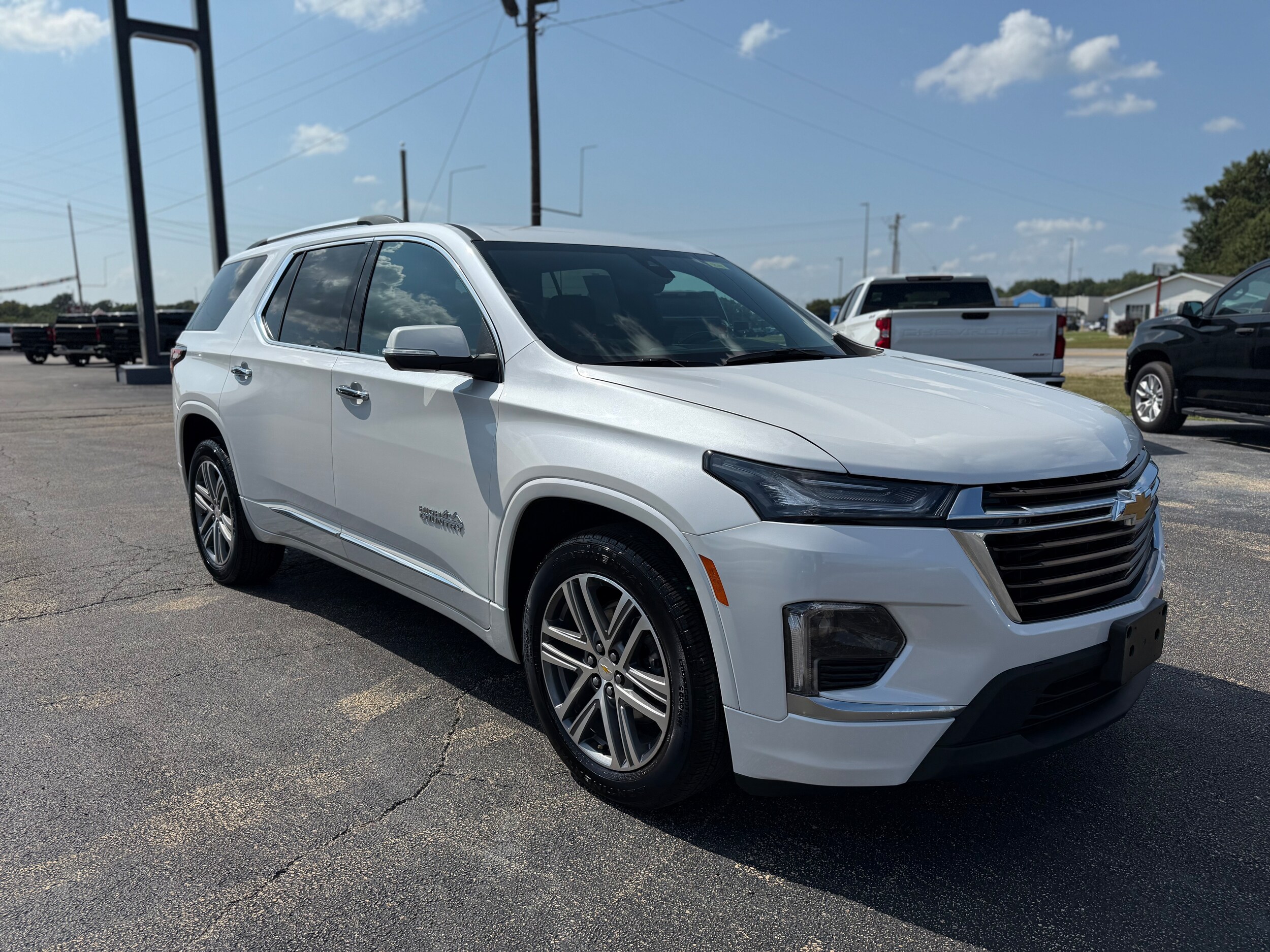 2023 Chevrolet Traverse High Country photo 3
