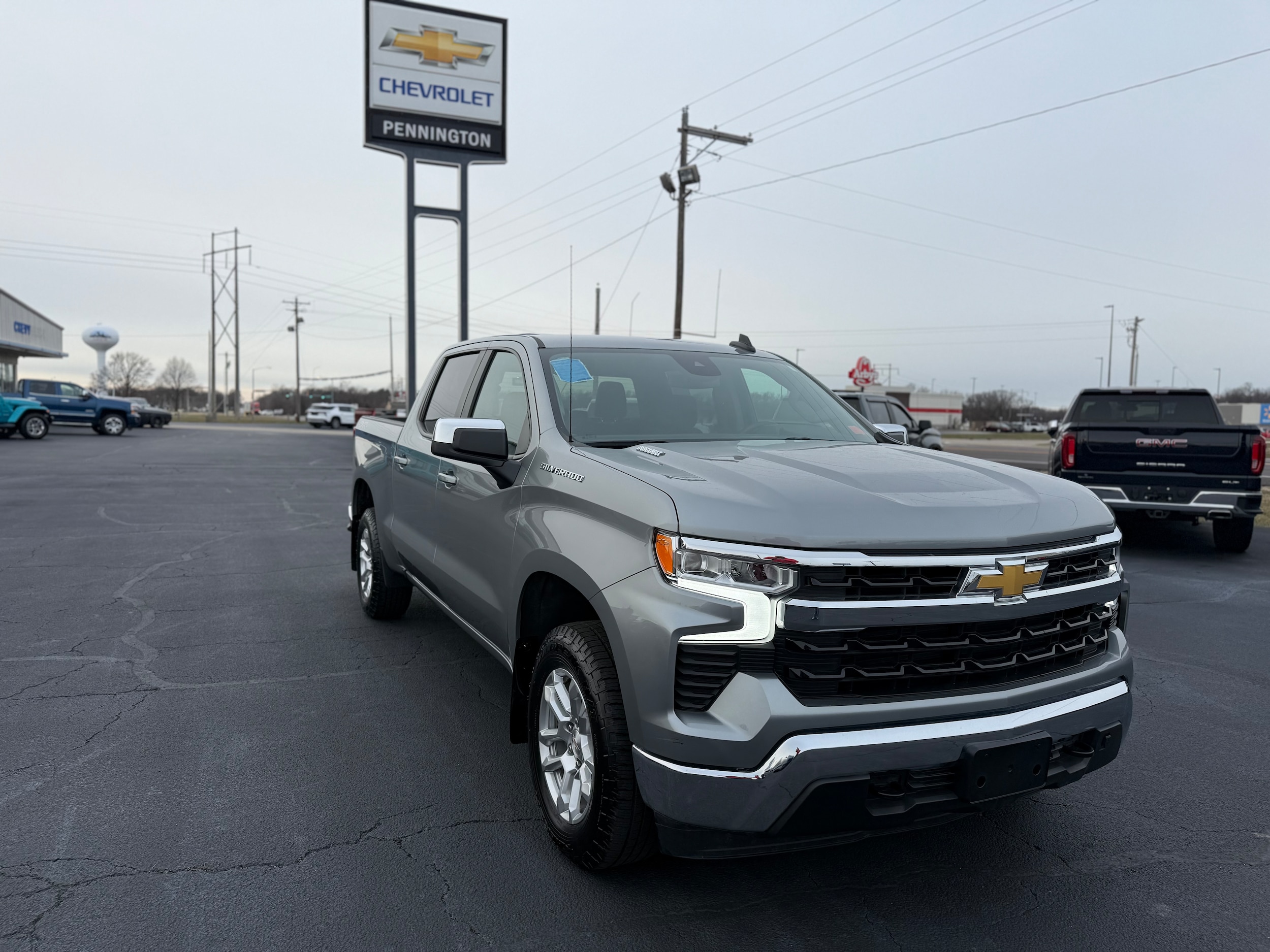 2023 Chevrolet Silverado 1500 LT's photo