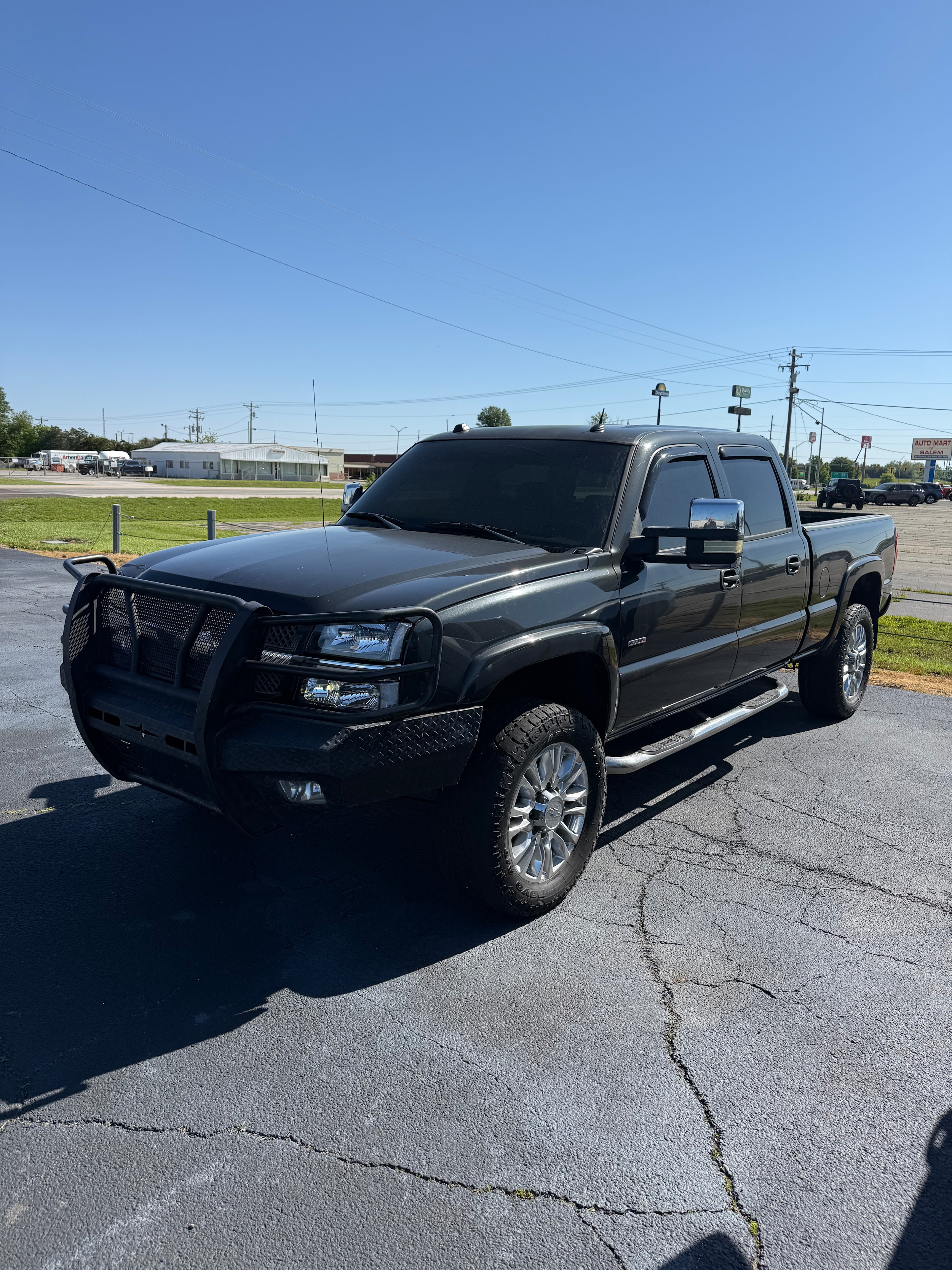 2004 Chevrolet Silverado HD LT Crew Cab SWB's photo