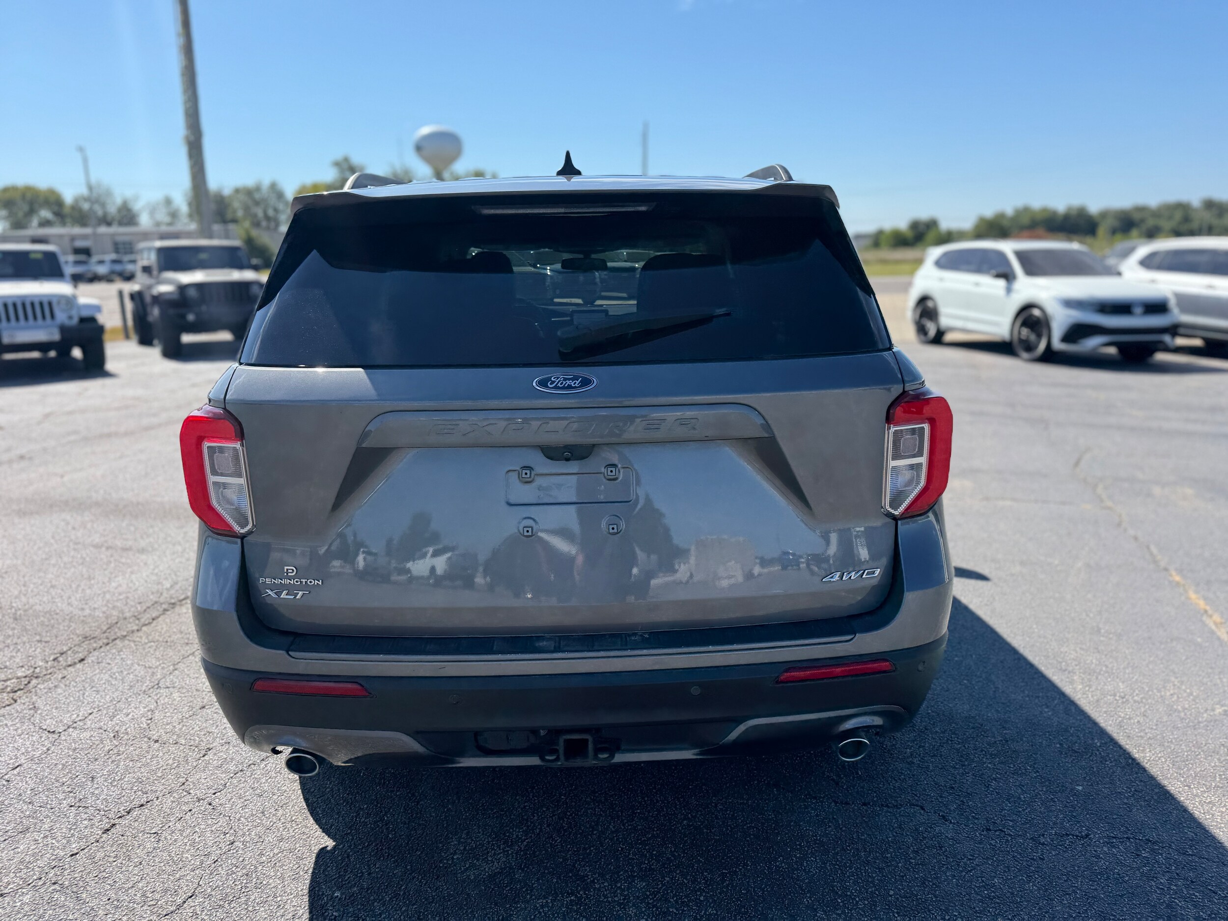 2021 Ford Explorer XLT photo 4
