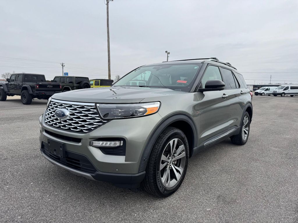 2020 Ford Explorer Platinum photo 3