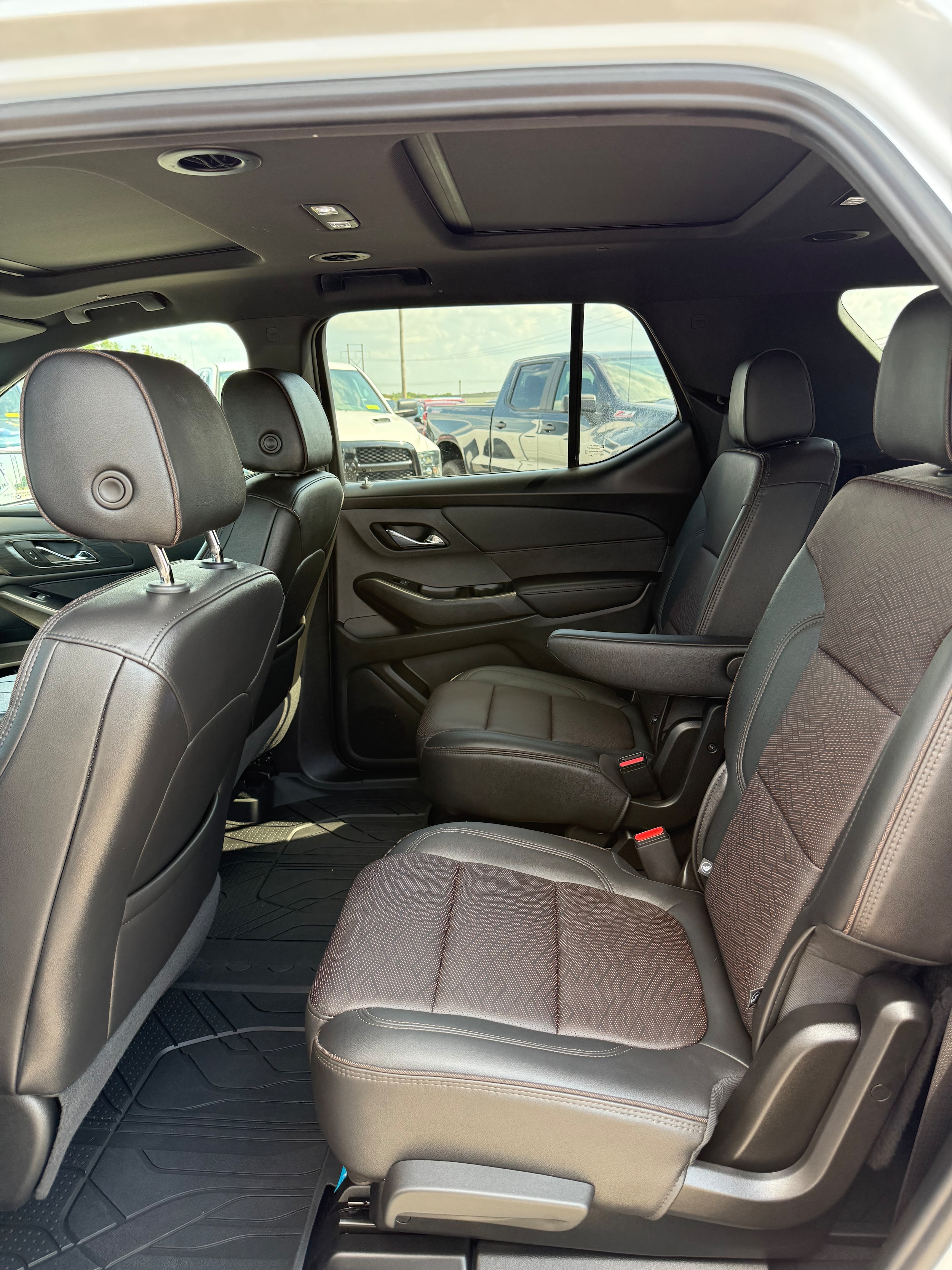 2023 Chevrolet Traverse High Country - Photo 16