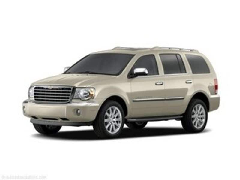 2007 Chrysler Aspen Limited's photo