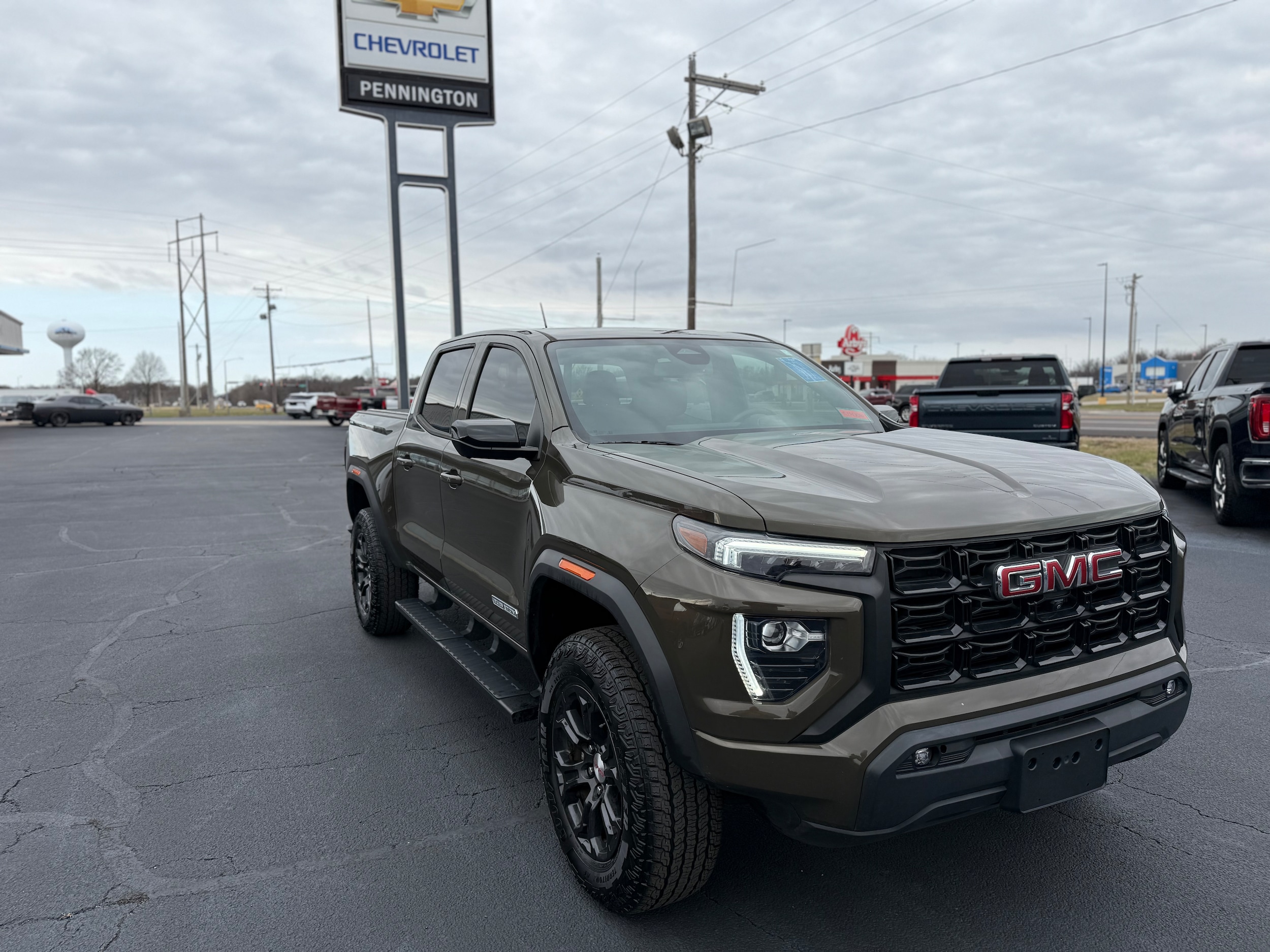 2023 GMC Canyon Elevation's photo