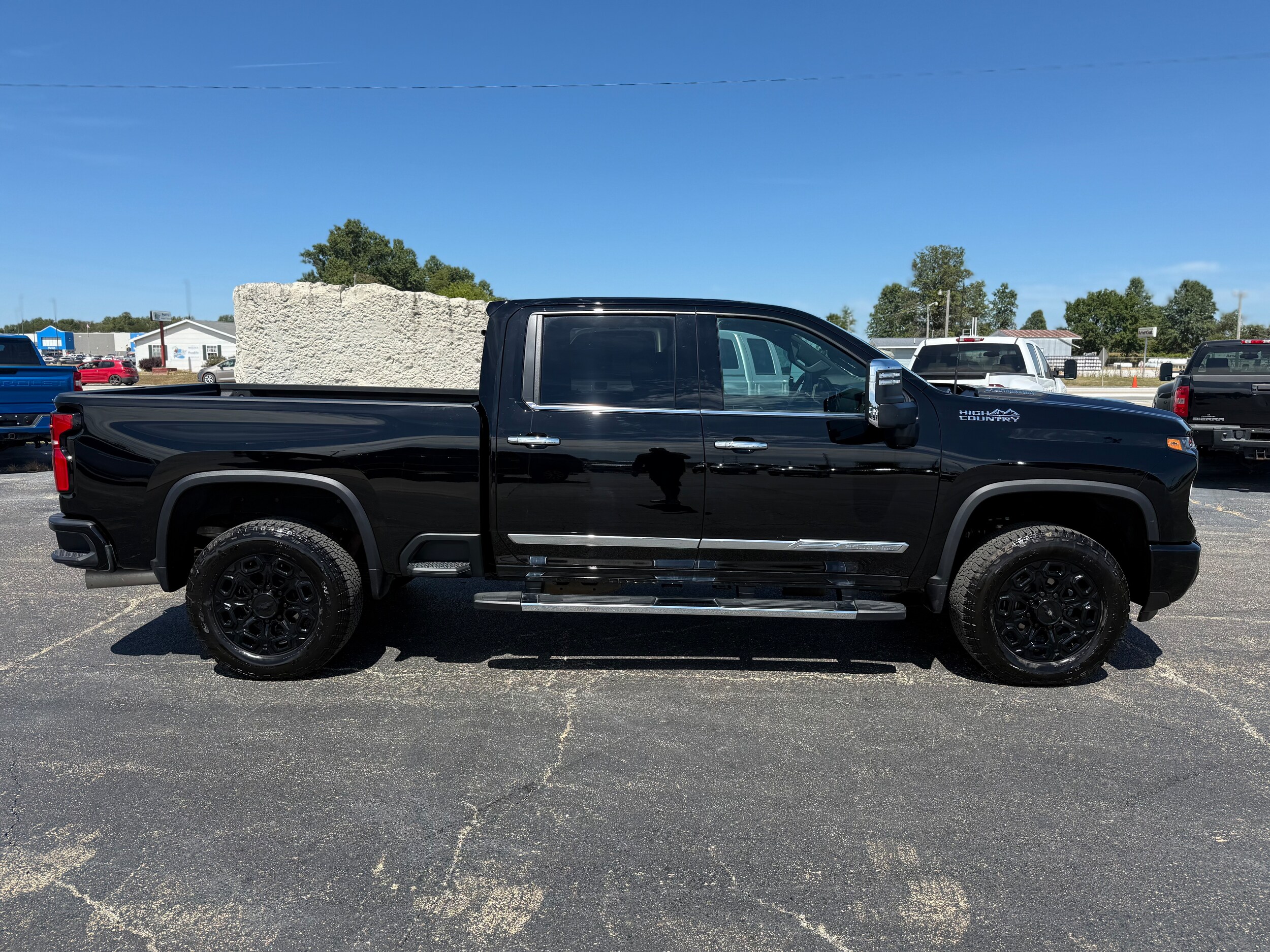 2025 Chevrolet Silverado 2500HD High Country photo 3