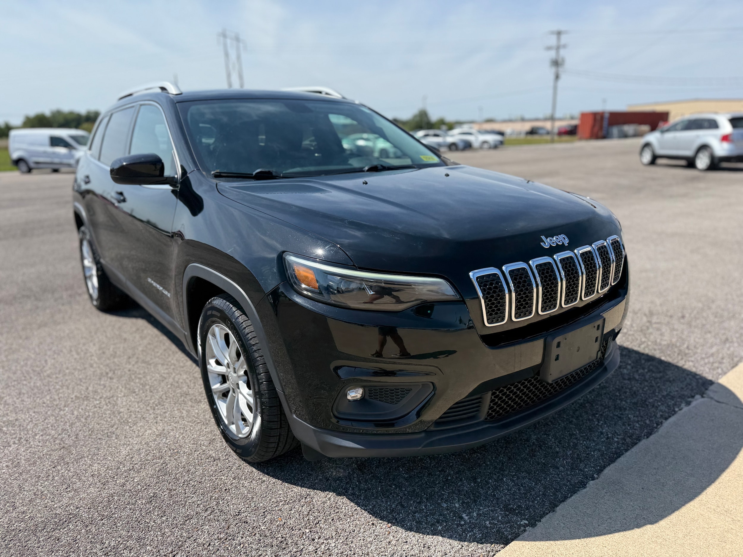 2019 Jeep Cherokee Latitude photo 2