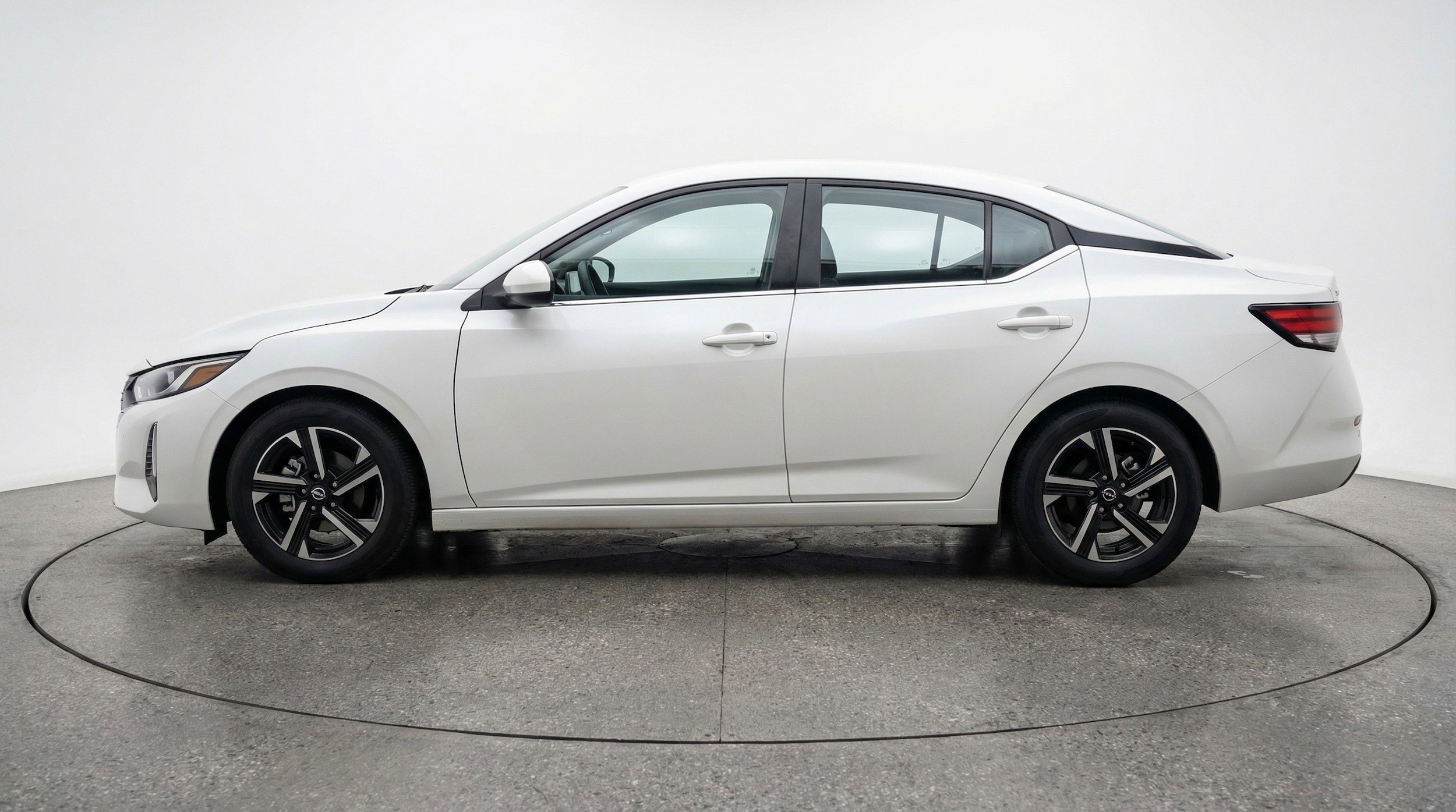 Thumbnail: 2025 Nissan Sentra - 5