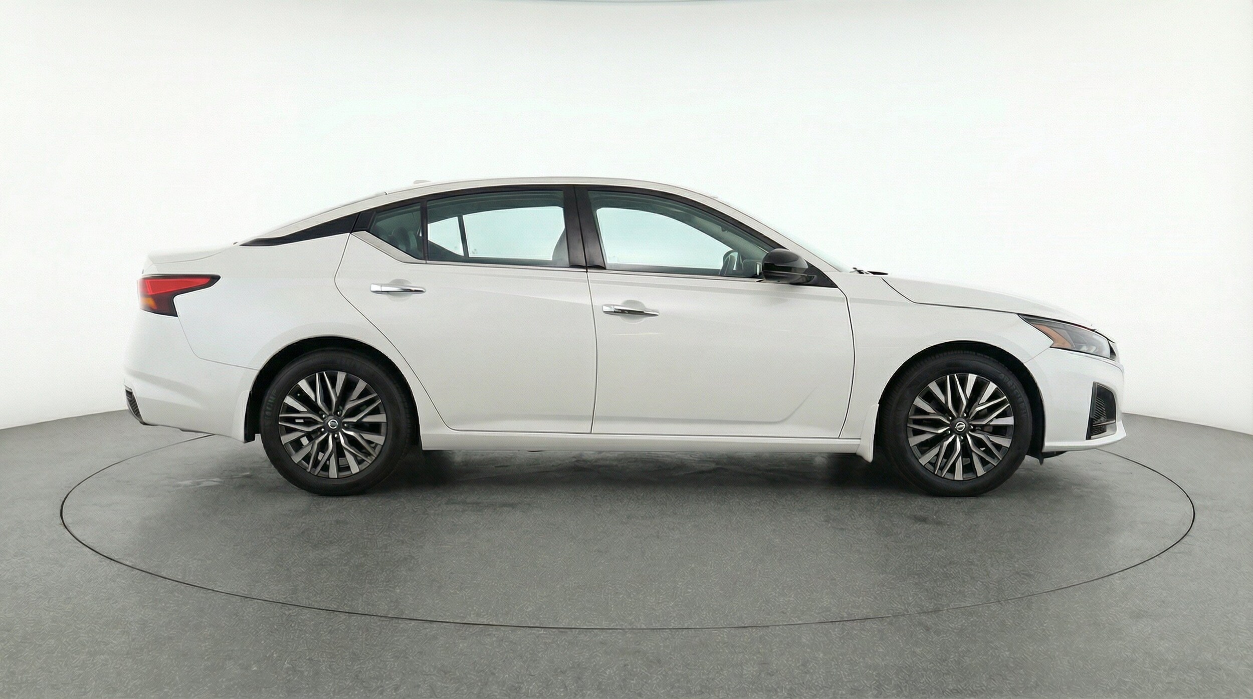 Thumbnail: 2025 Nissan Altima - 11