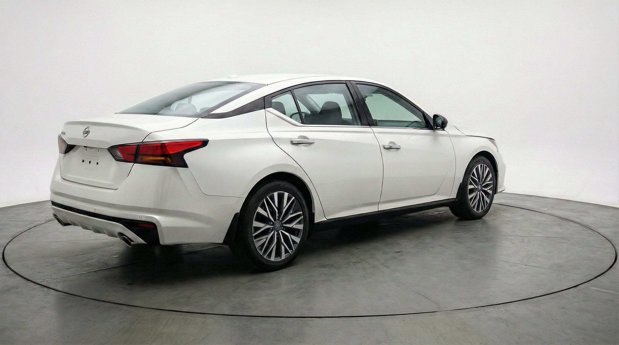 Thumbnail: 2025 Nissan Altima - 9