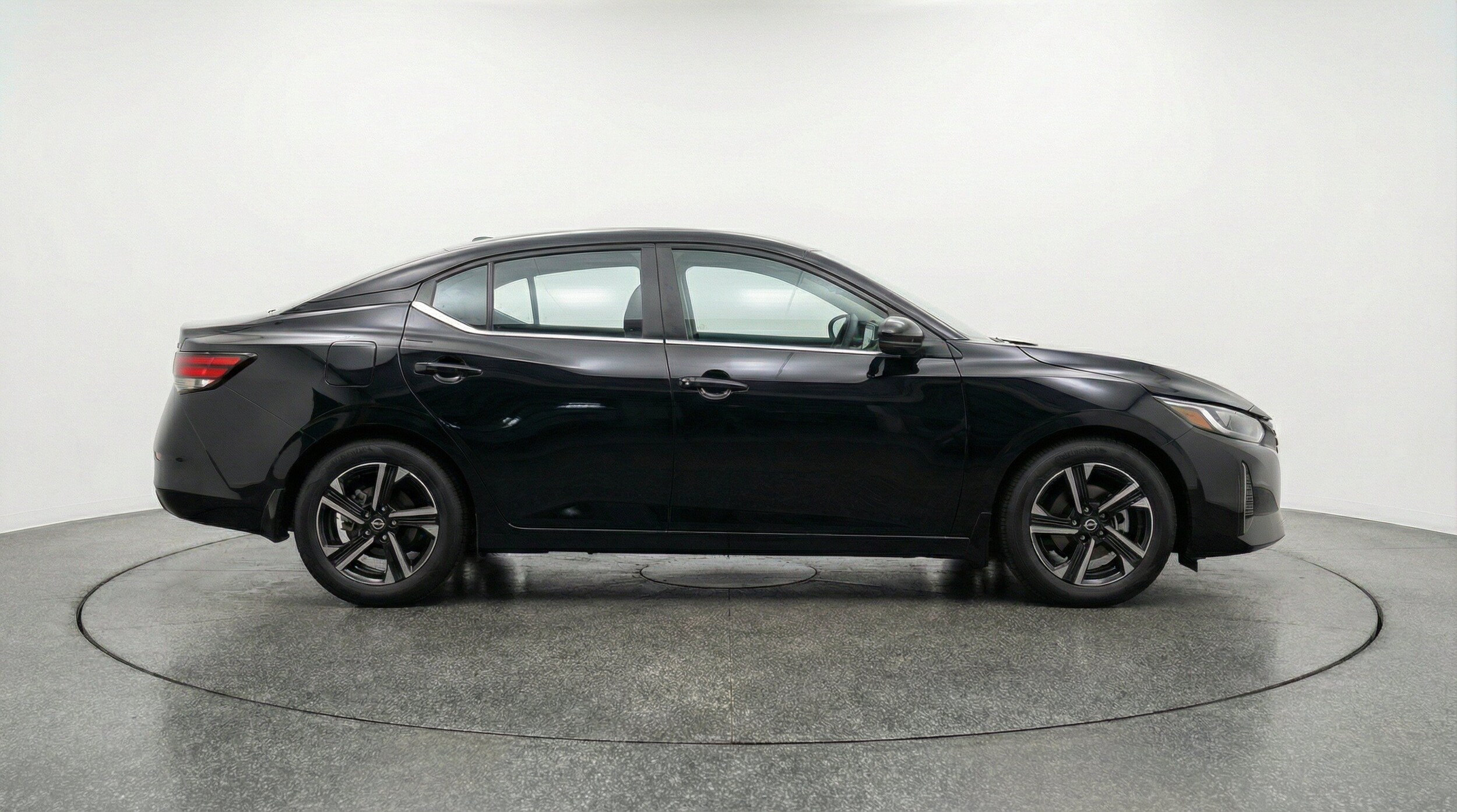 Thumbnail: 2025 Nissan Sentra - 11