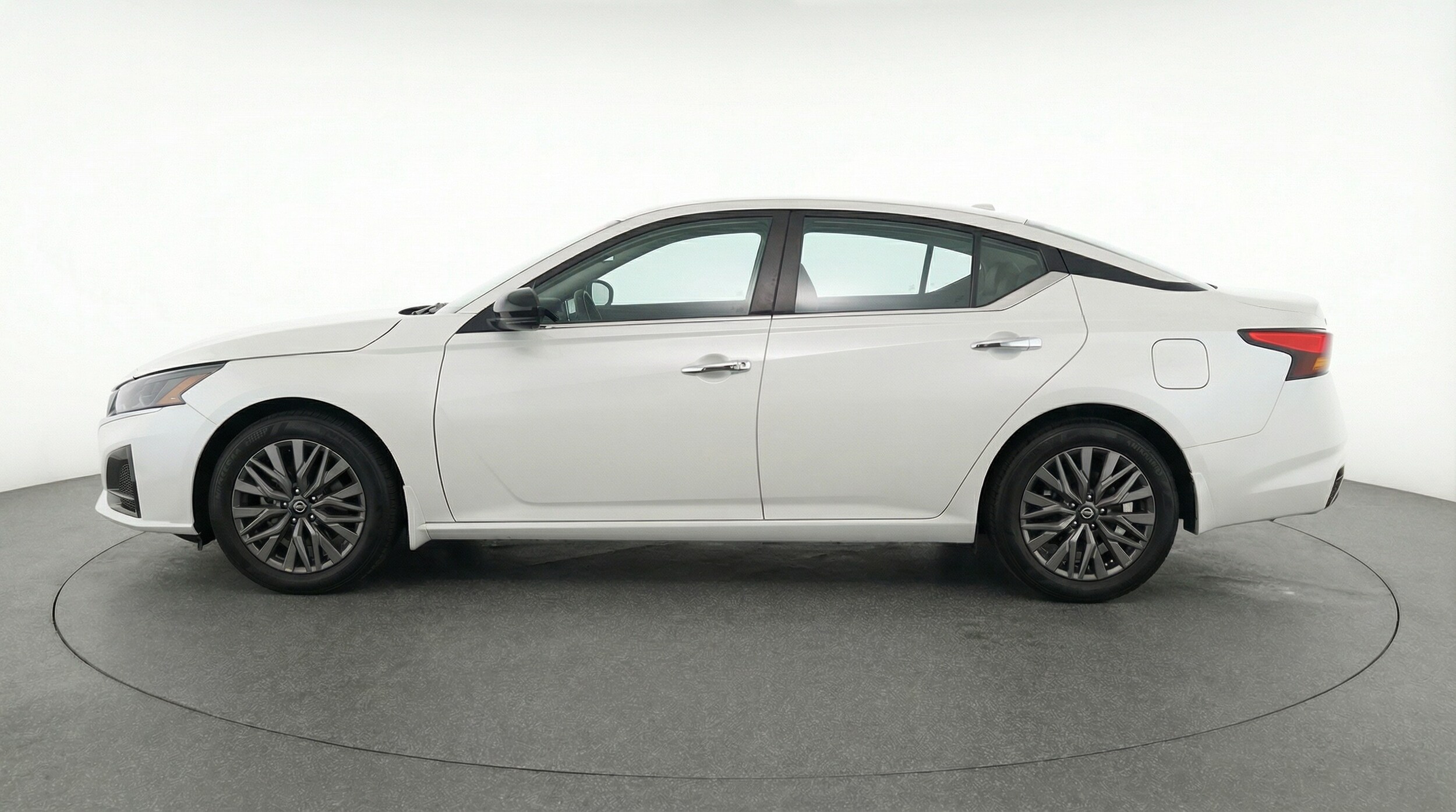 Thumbnail: 2025 Nissan Altima - 4