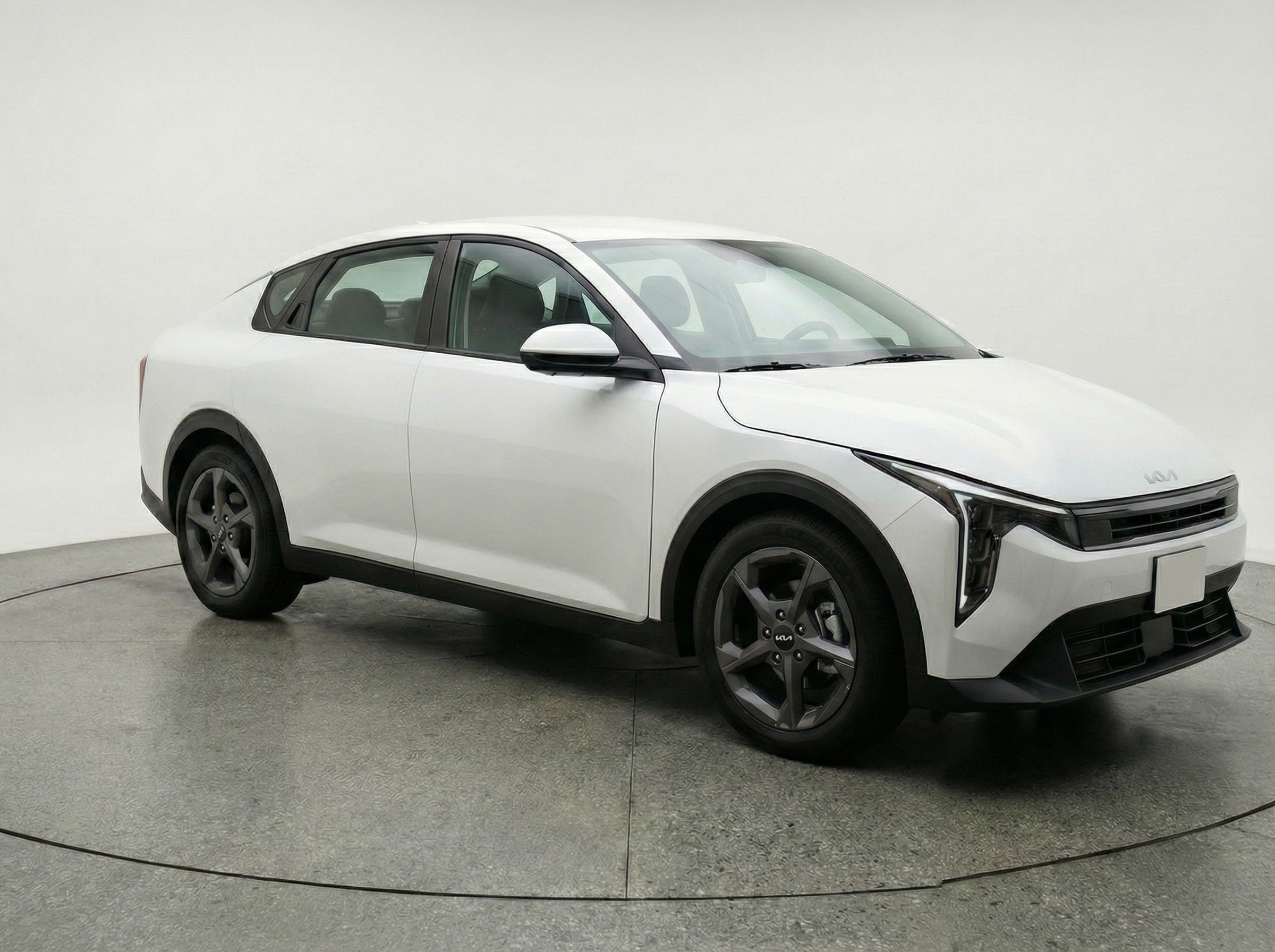 Thumbnail: 2025 Kia K4 - 1