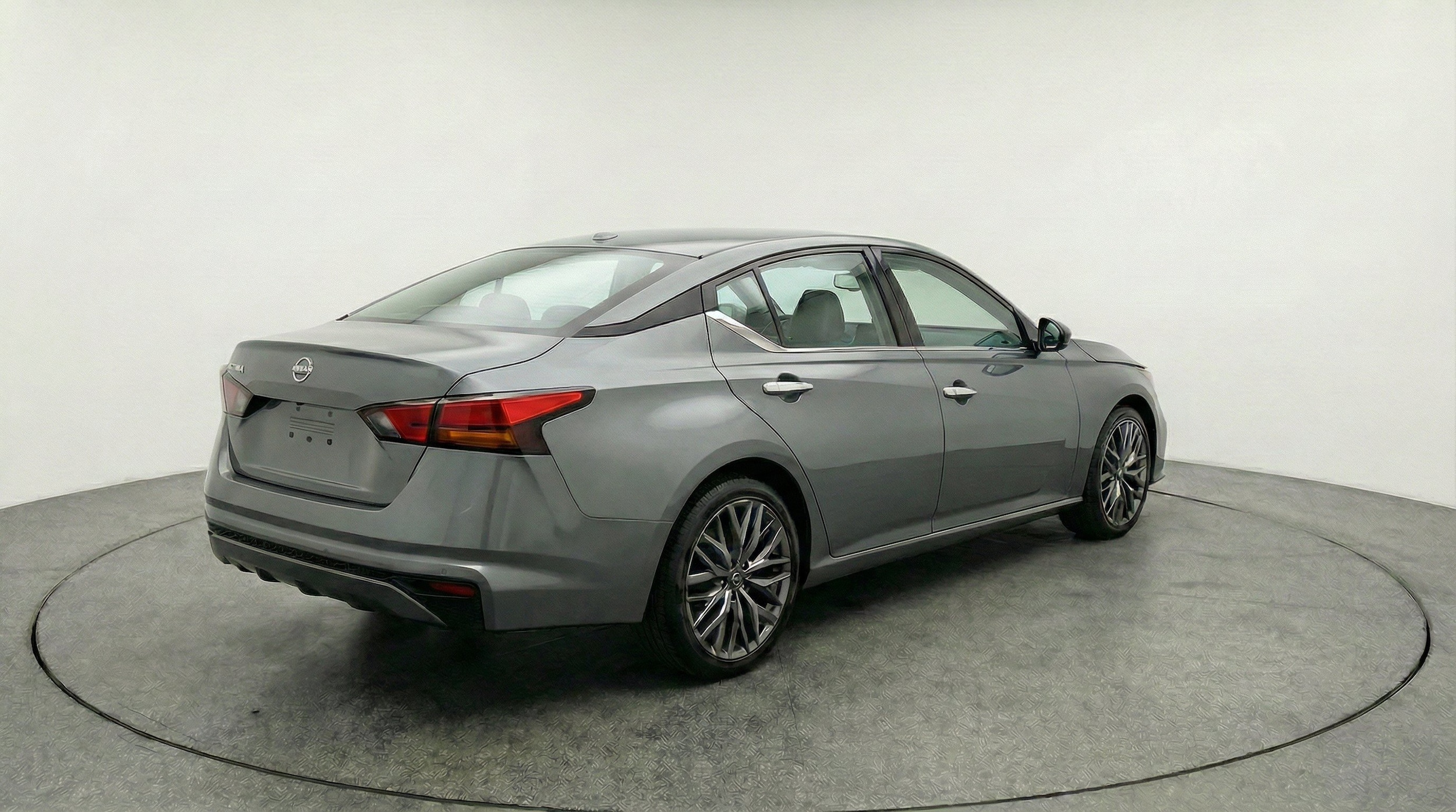 Thumbnail: 2025 Nissan Altima - 9