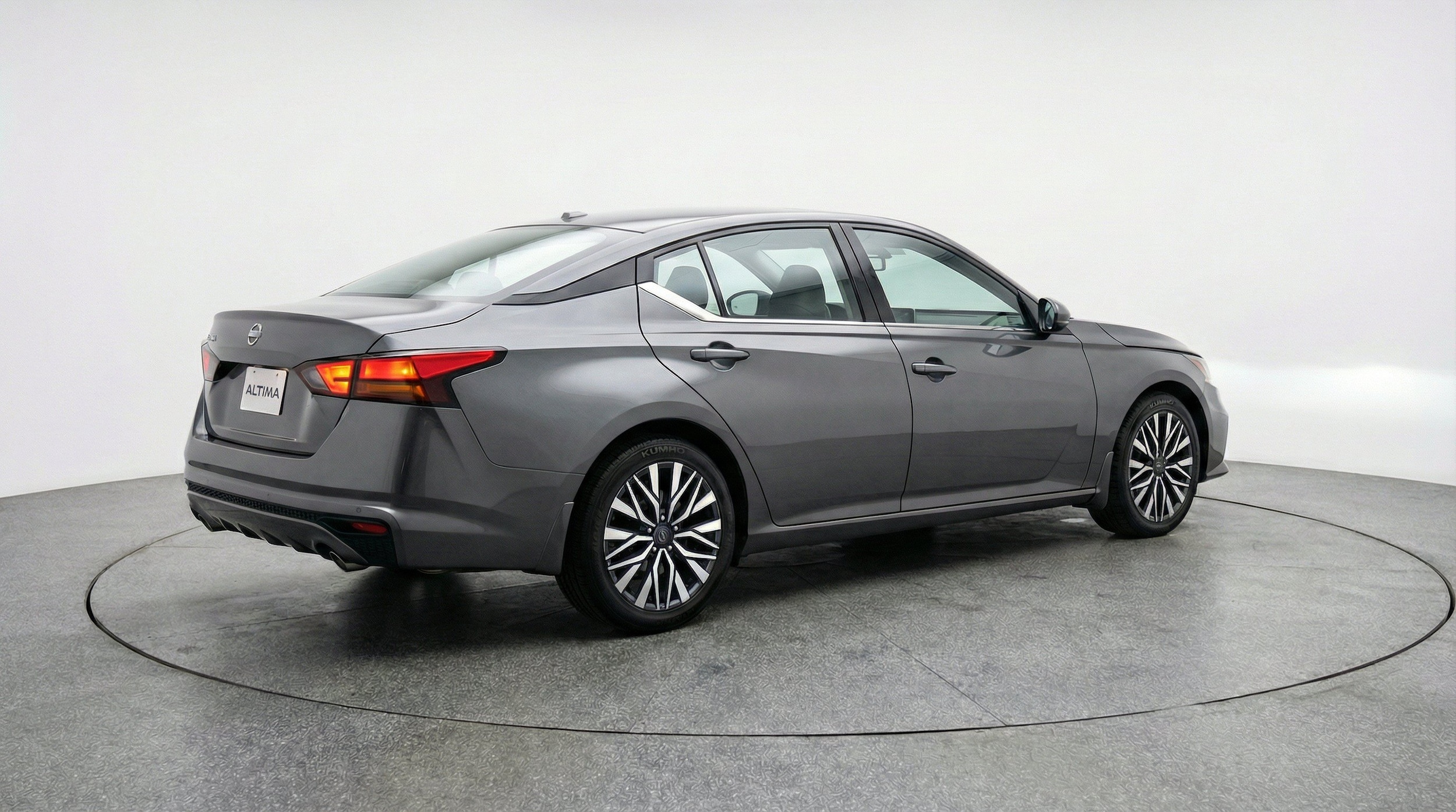 Thumbnail: 2025 Nissan Altima - 9