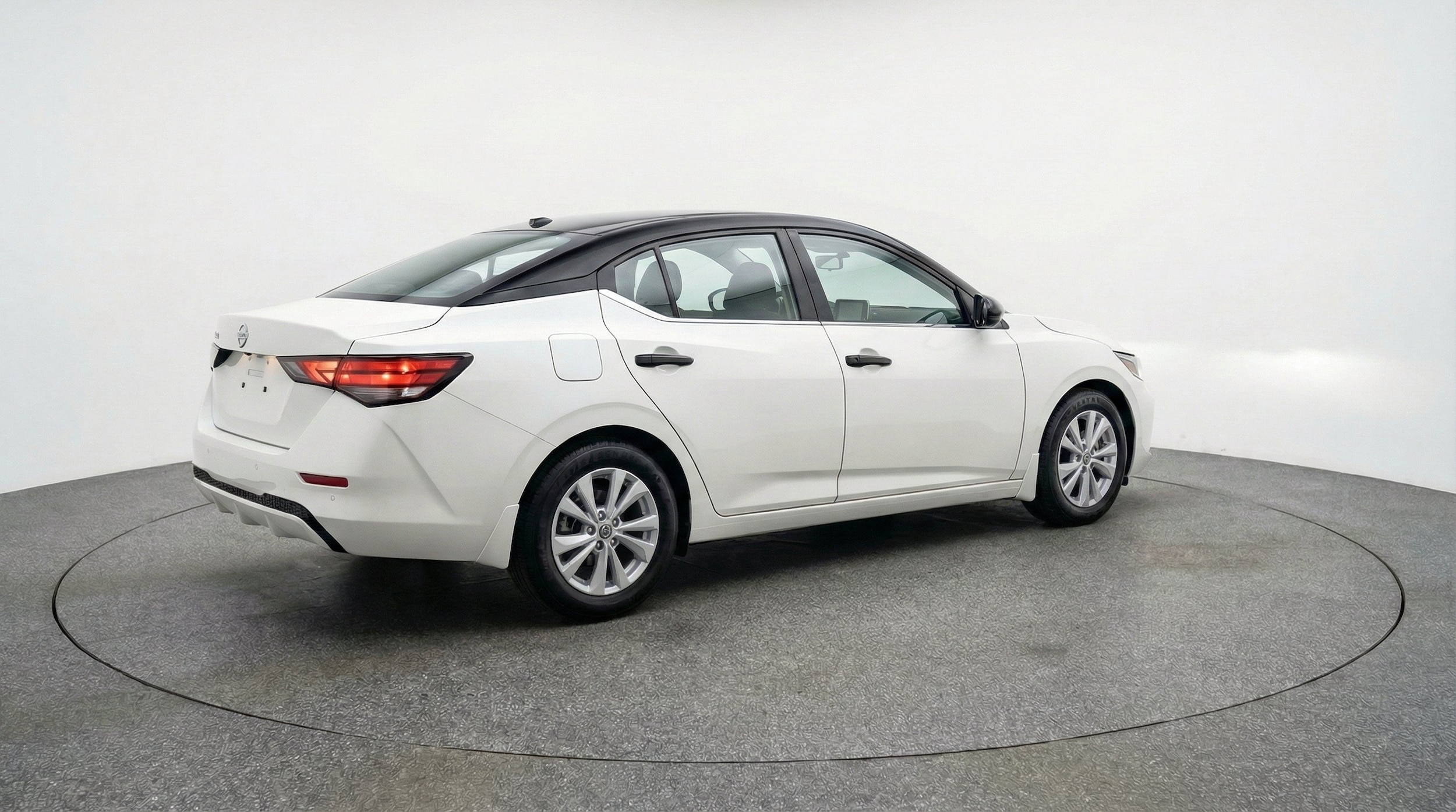 Thumbnail: 2025 Nissan Sentra - 9