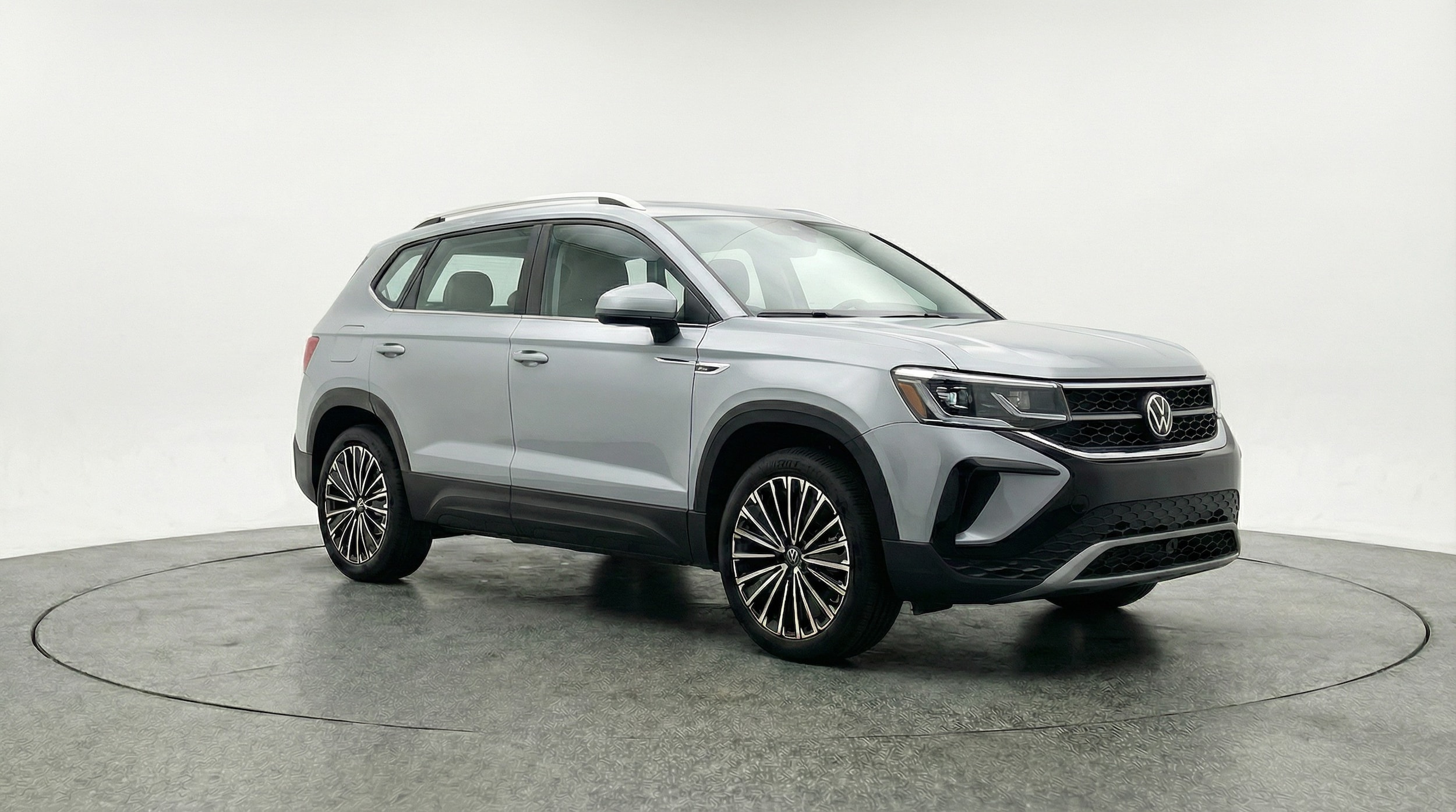 Thumbnail: 2025 Volkswagen Taos - 1