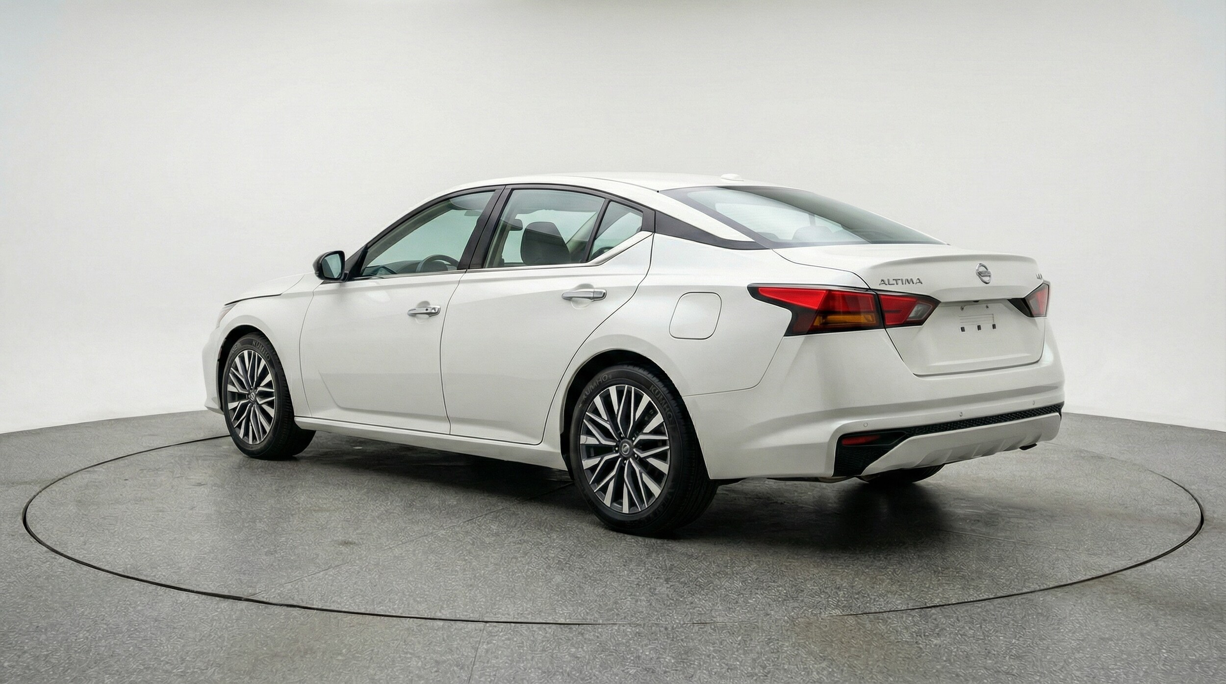 Thumbnail: 2025 Nissan Altima - 5