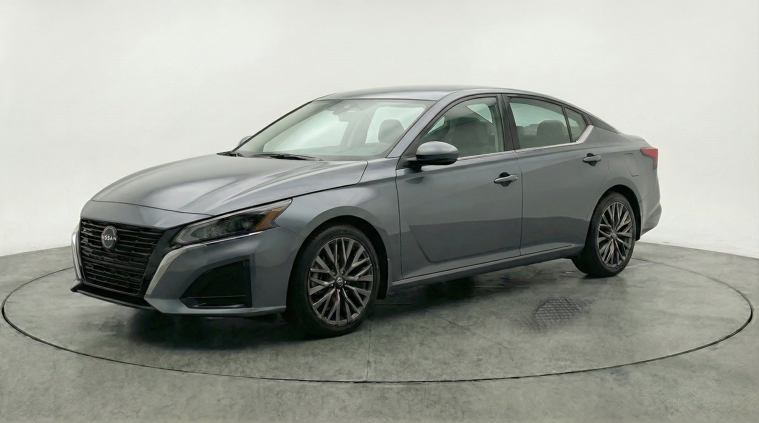 Thumbnail: 2025 Nissan Altima - 3