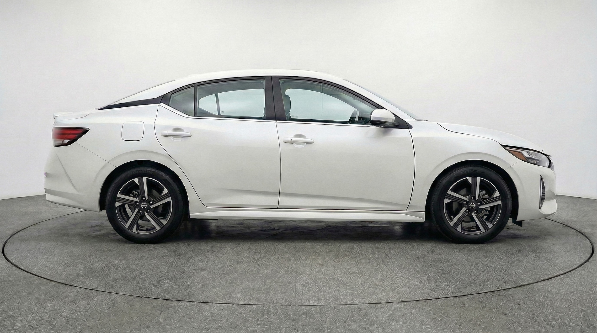 Thumbnail: 2025 Nissan Sentra - 8