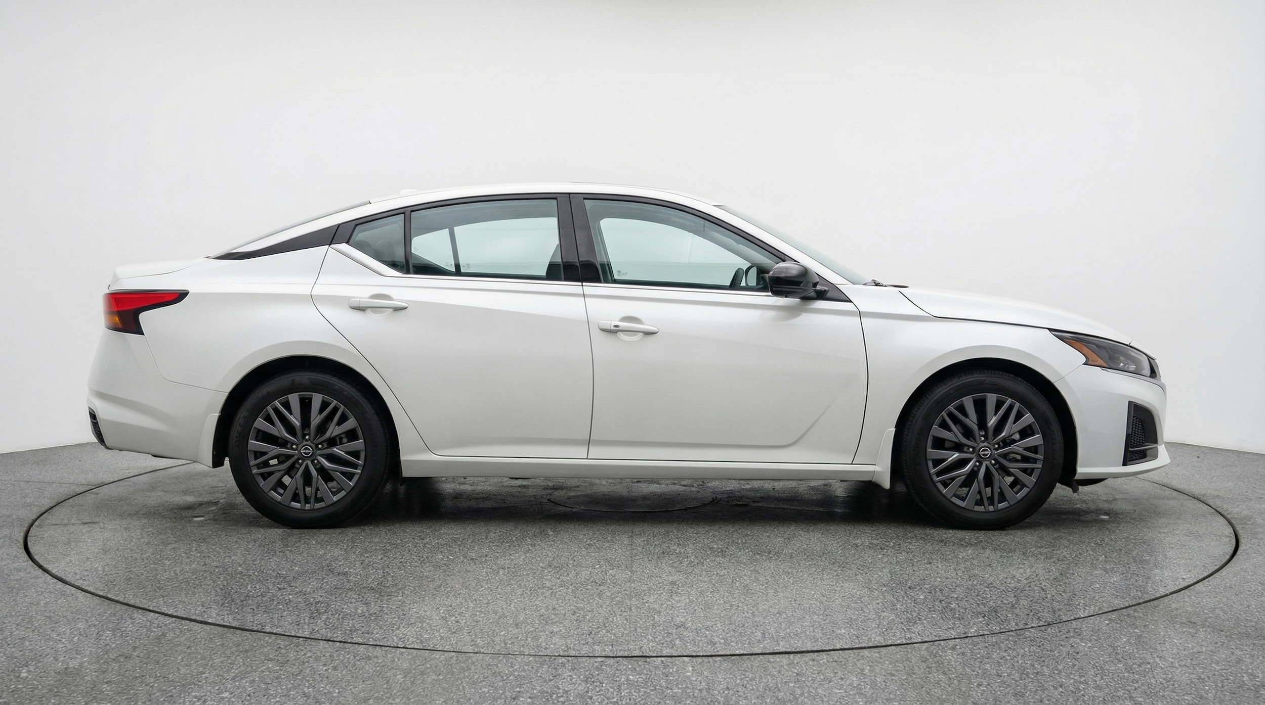 Thumbnail: 2025 Nissan Altima - 8