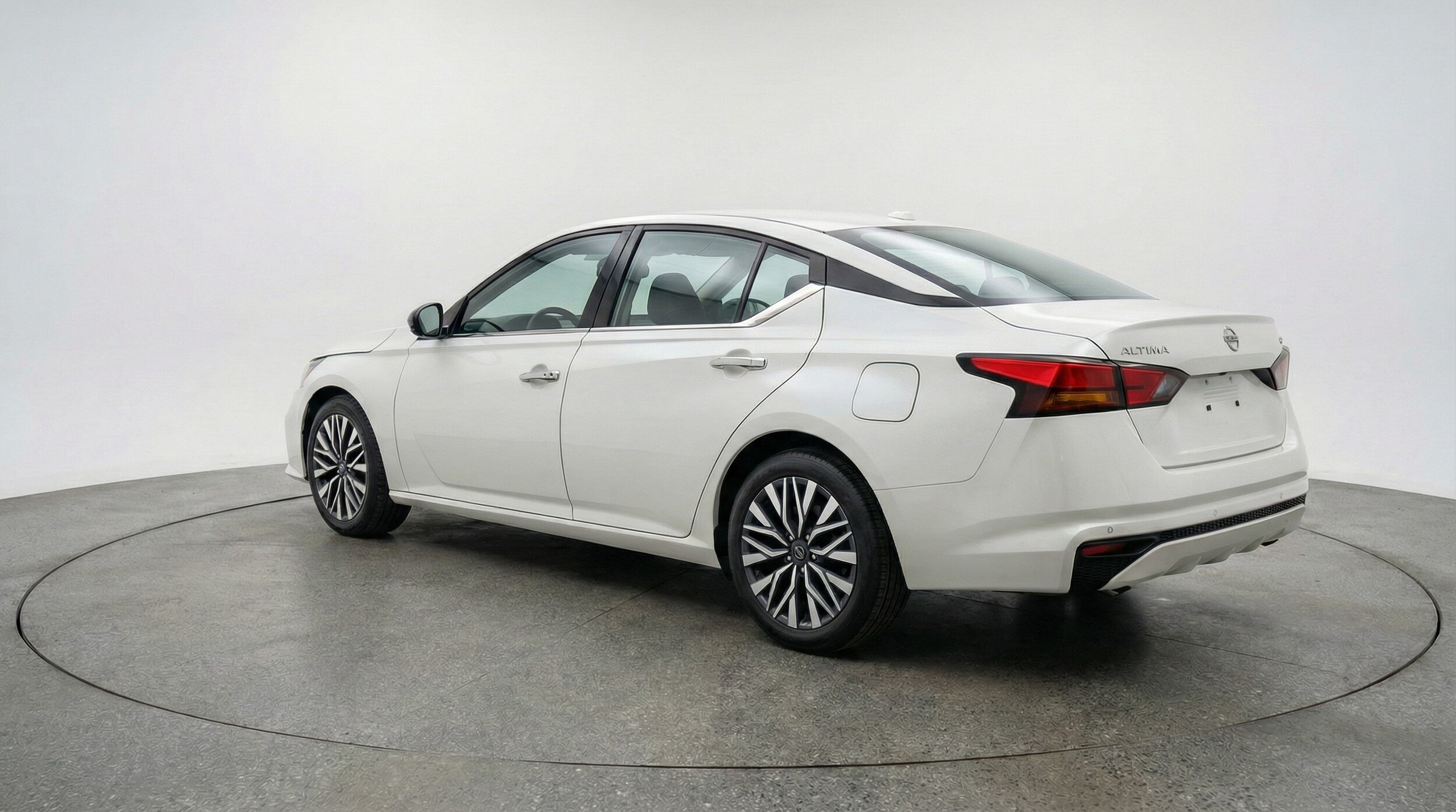 Thumbnail: 2025 Nissan Altima - 5