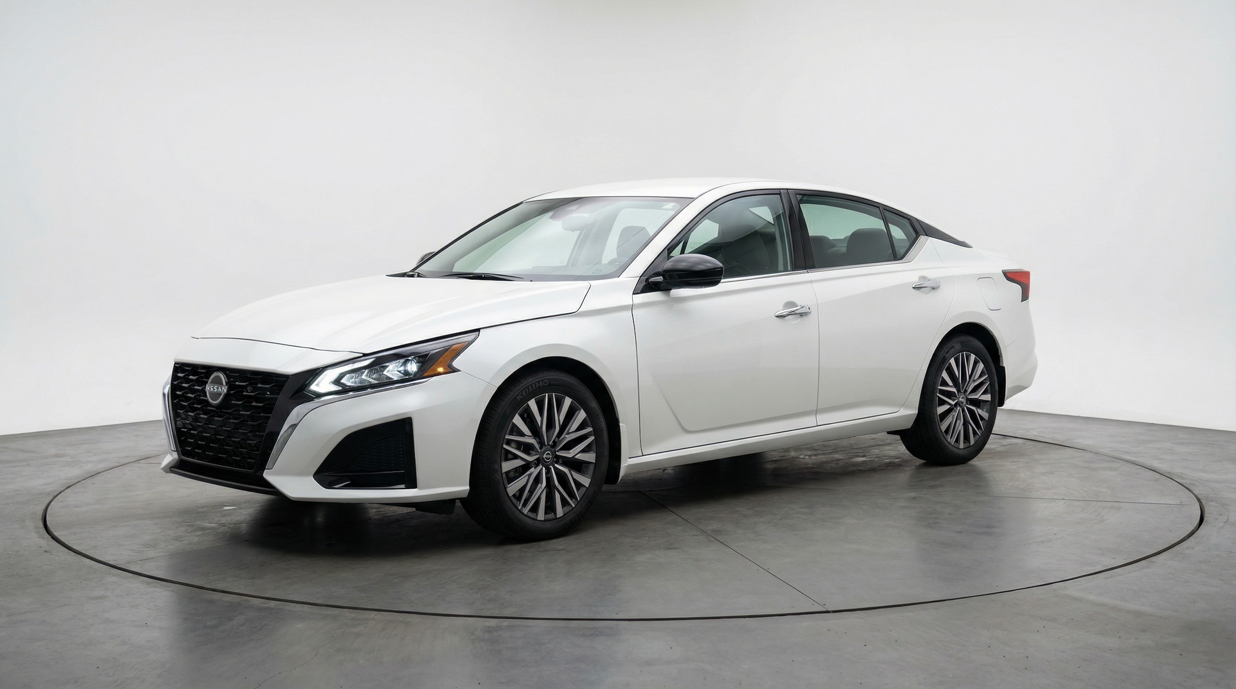 Thumbnail: 2025 Nissan Altima - 3