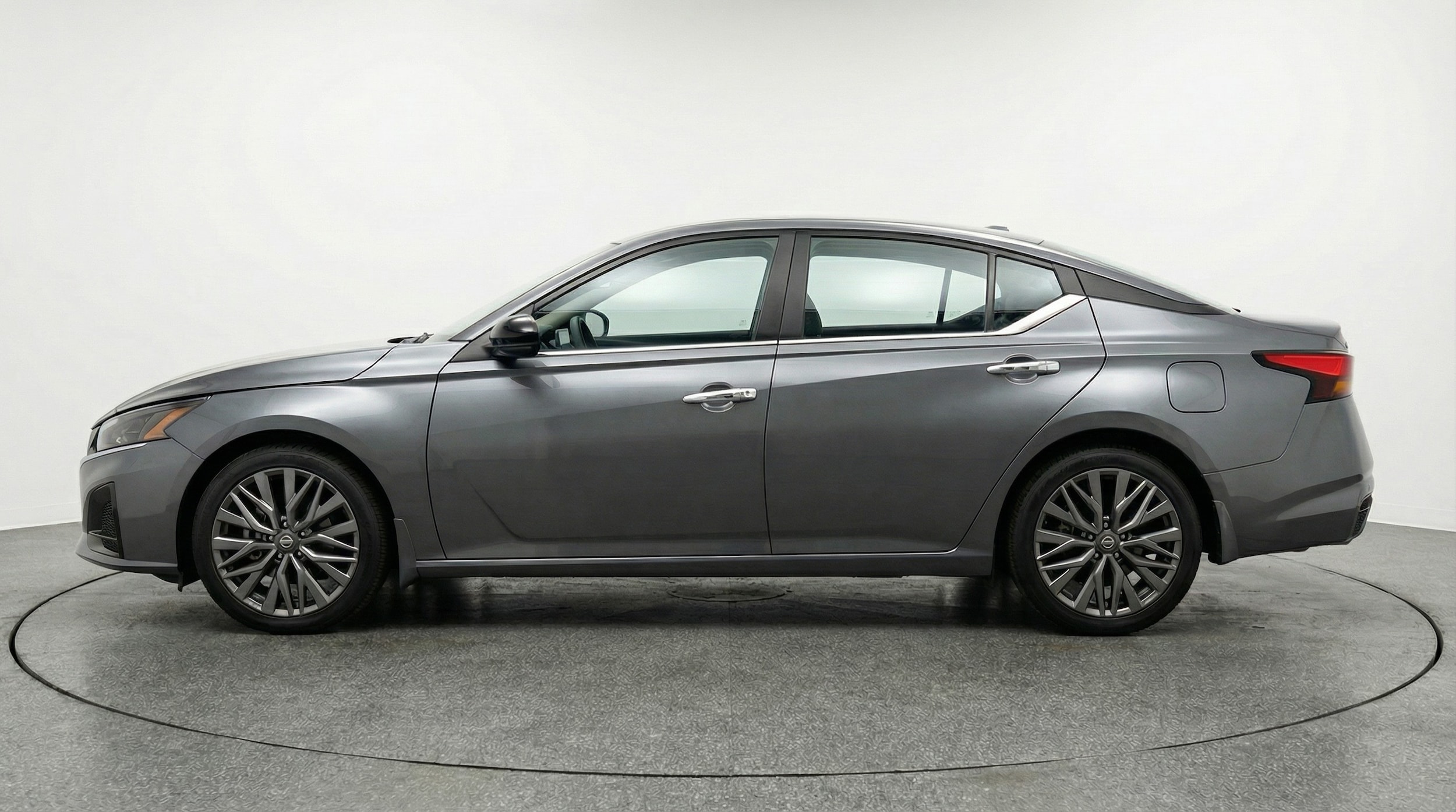 Thumbnail: 2025 Nissan Altima - 4