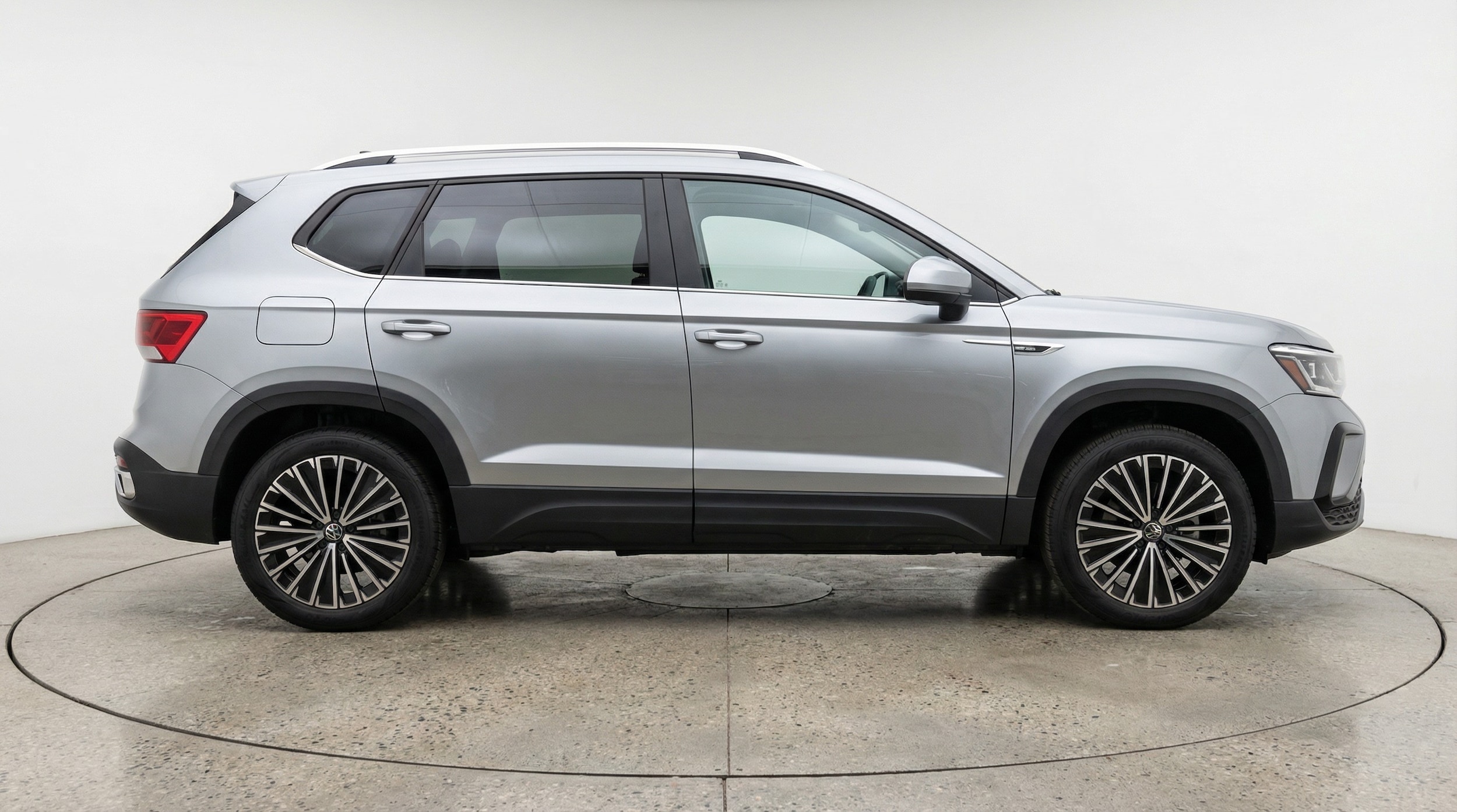 Thumbnail: 2025 Volkswagen Taos - 8