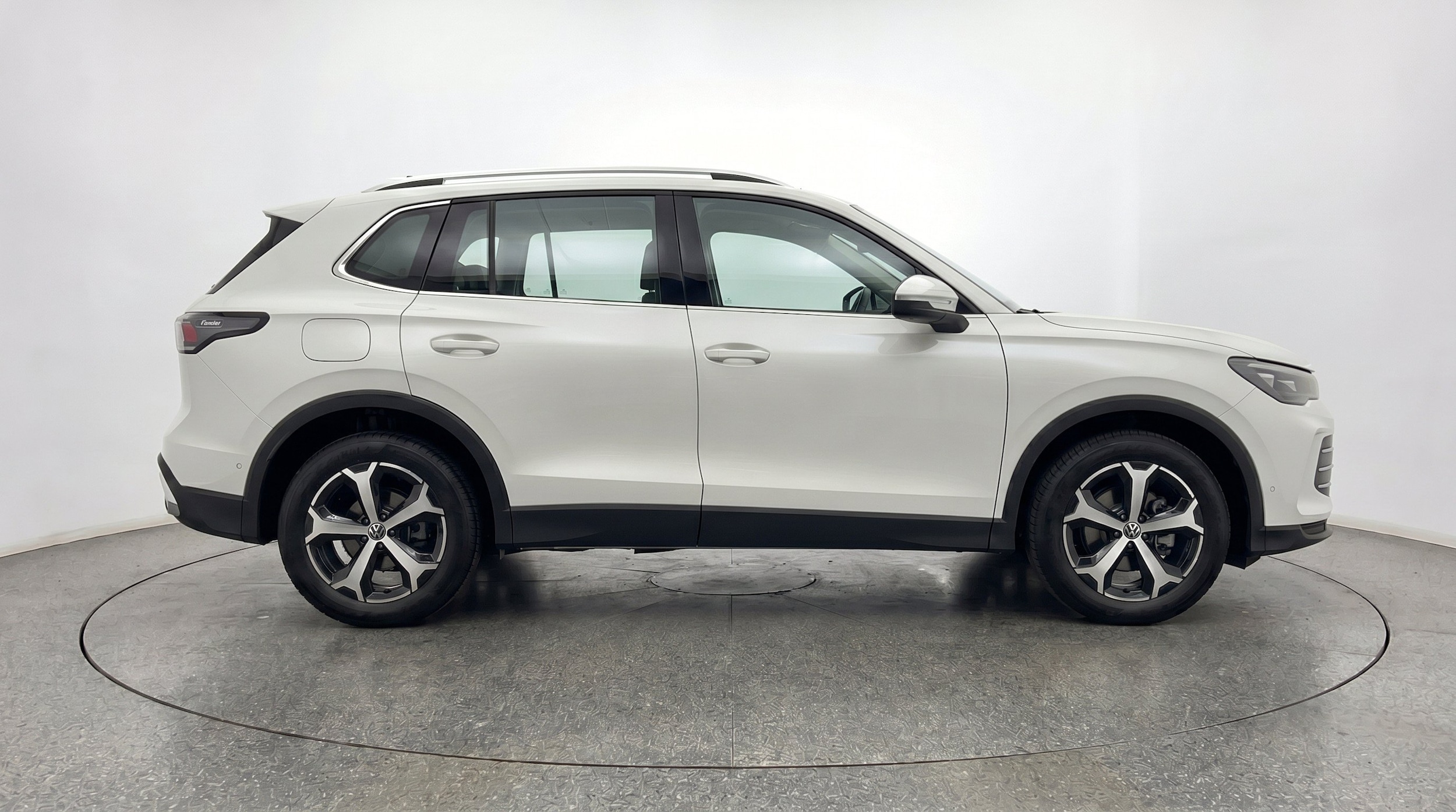 Thumbnail: 2026 Volkswagen Tiguan - 11