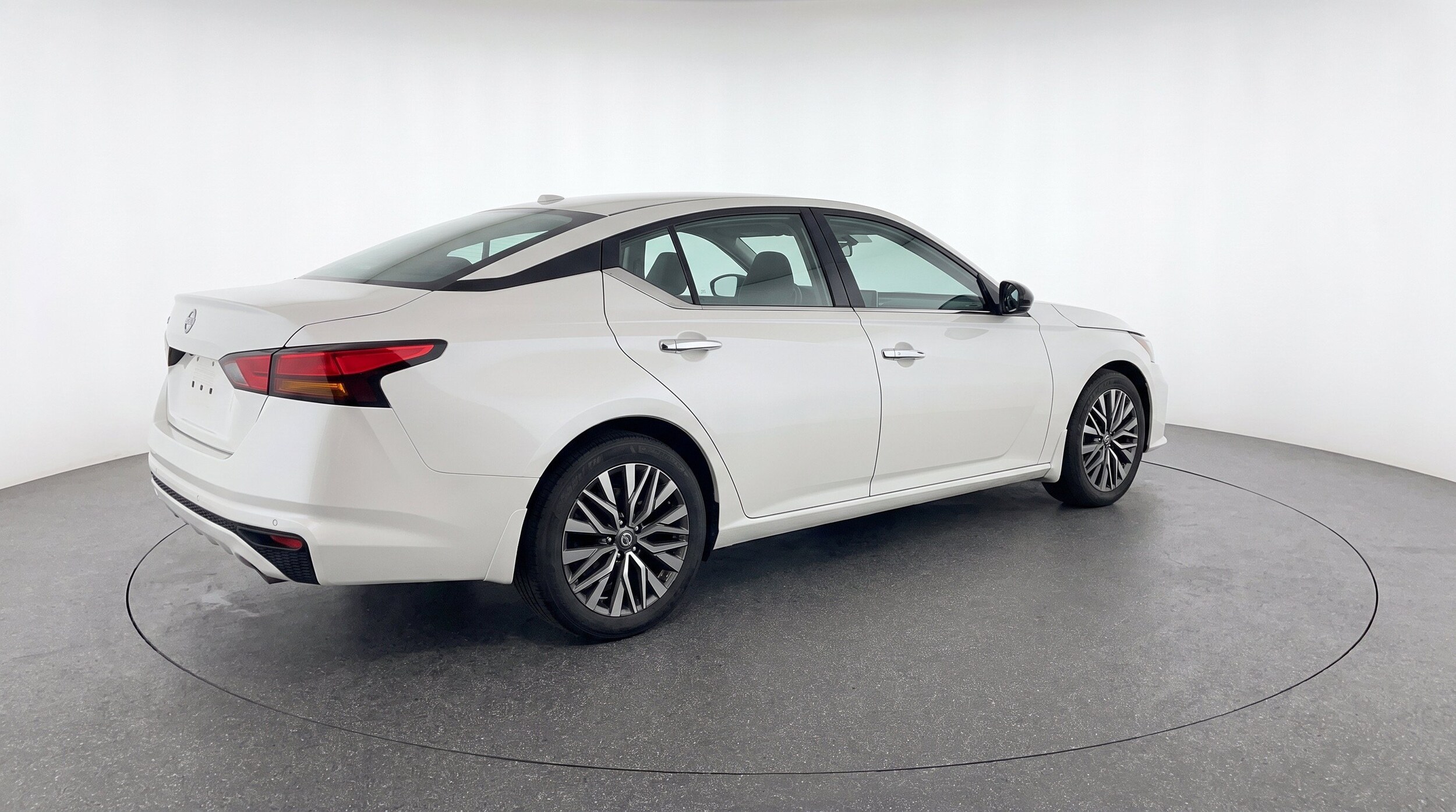 Thumbnail: 2025 Nissan Altima - 9
