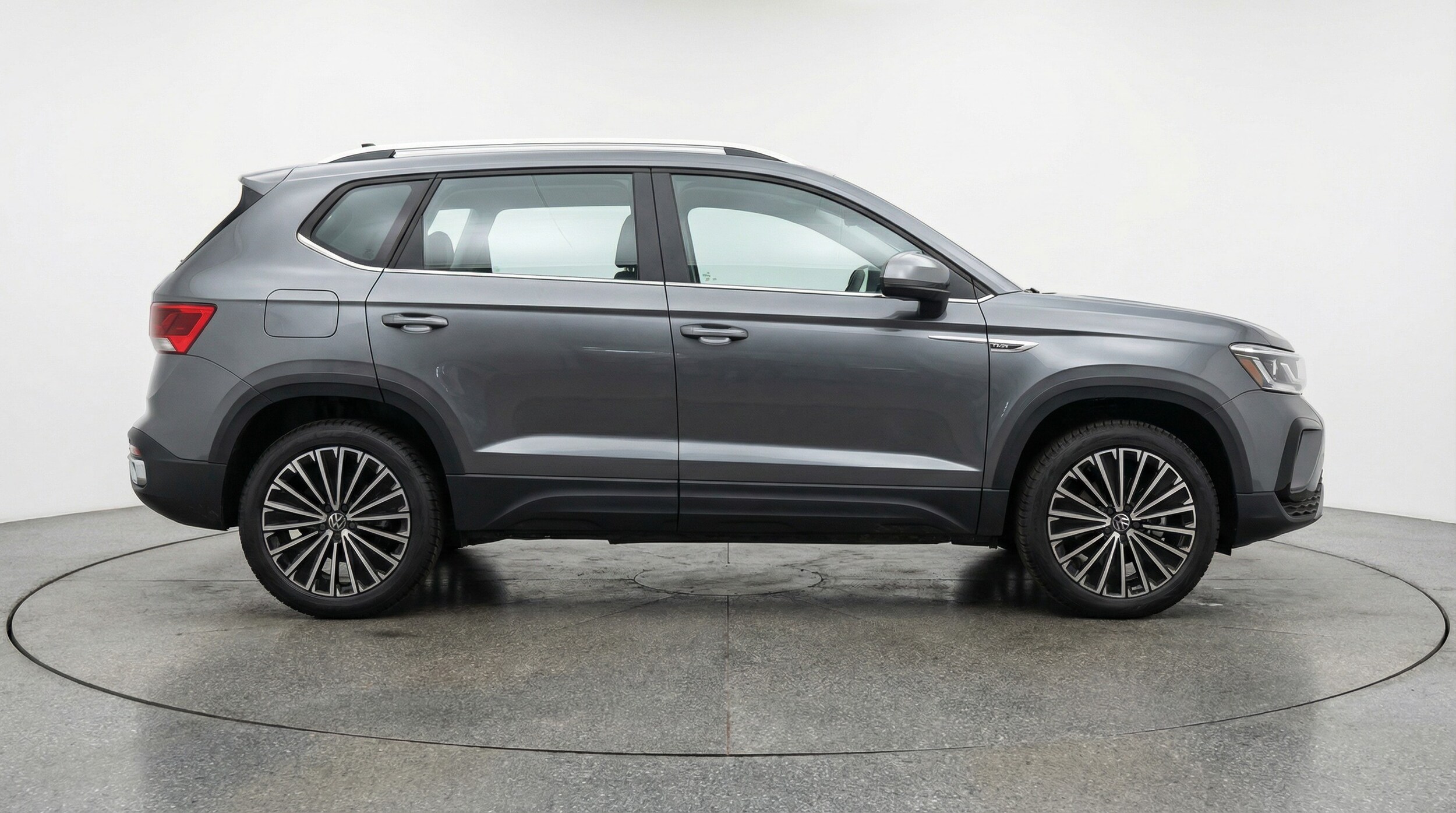 Thumbnail: 2025 Volkswagen Taos - 8