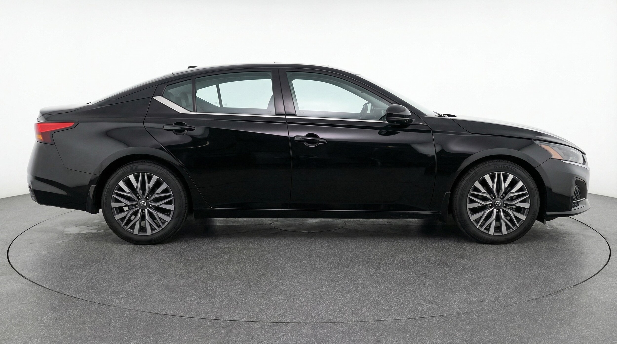 Thumbnail: 2025 Nissan Altima - 8