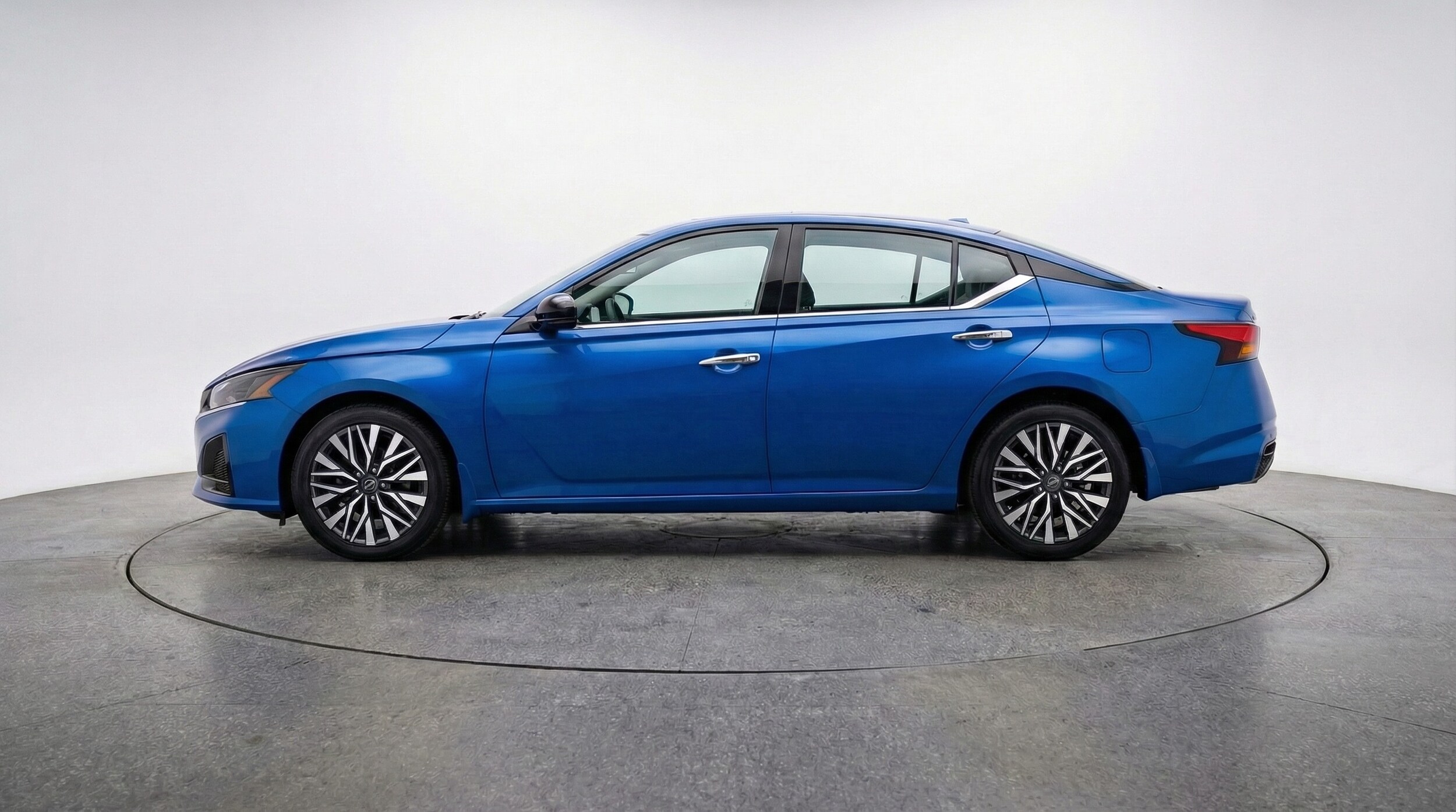 Thumbnail: 2025 Nissan Altima - 4