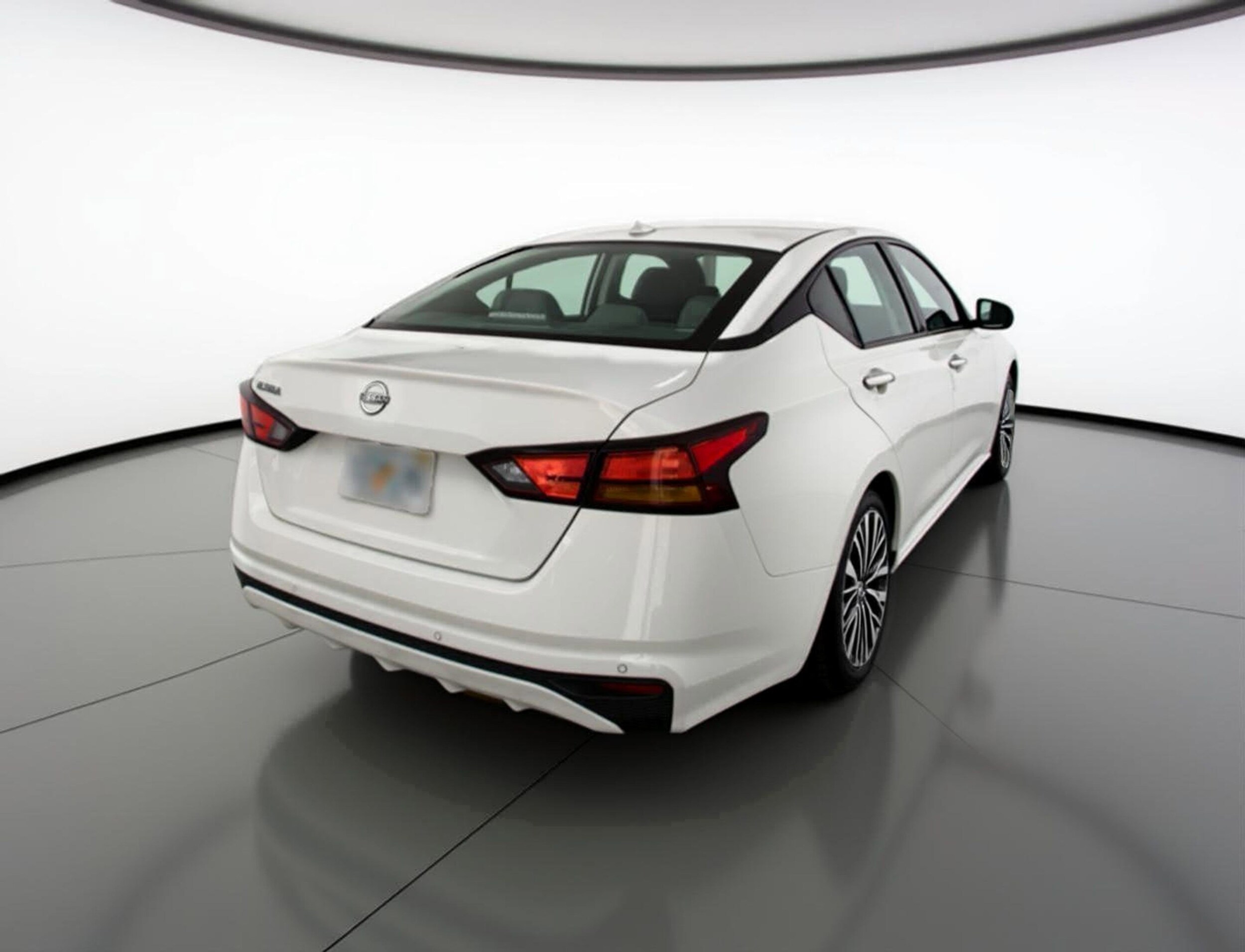 Thumbnail: 2025 Nissan Altima - 9