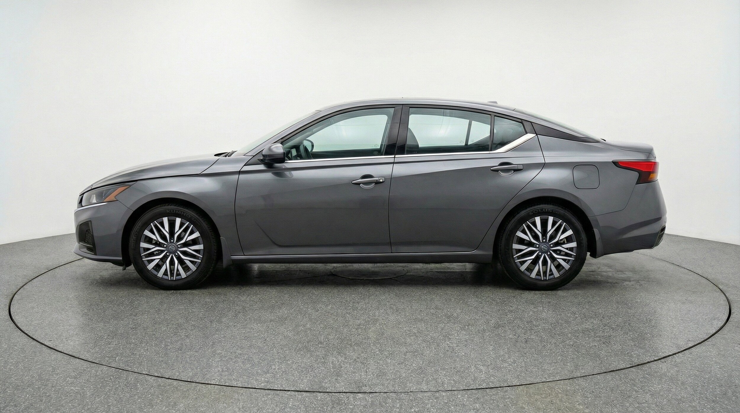 Thumbnail: 2025 Nissan Altima - 5