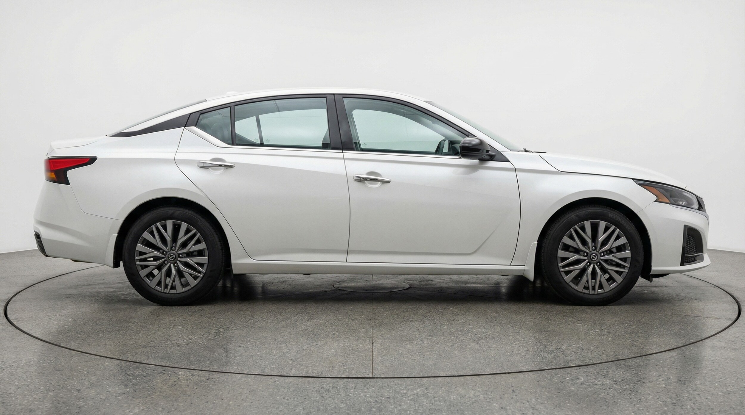 Thumbnail: 2025 Nissan Altima - 8