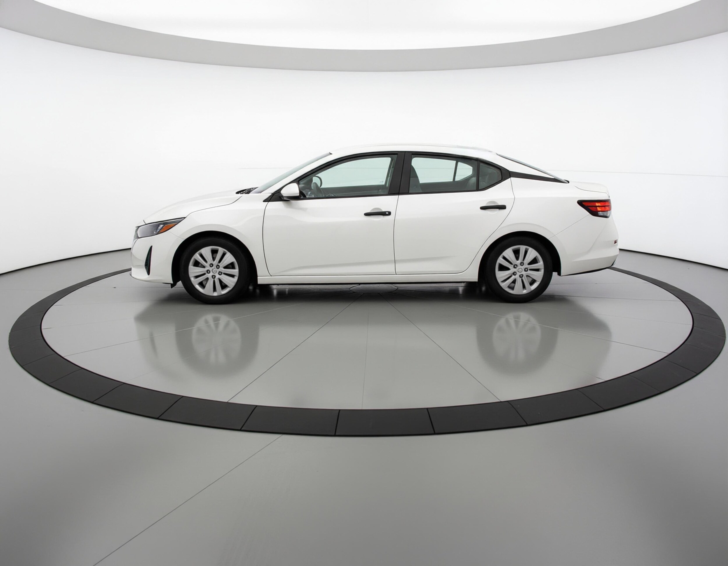 Thumbnail: 2025 Nissan Sentra - 4