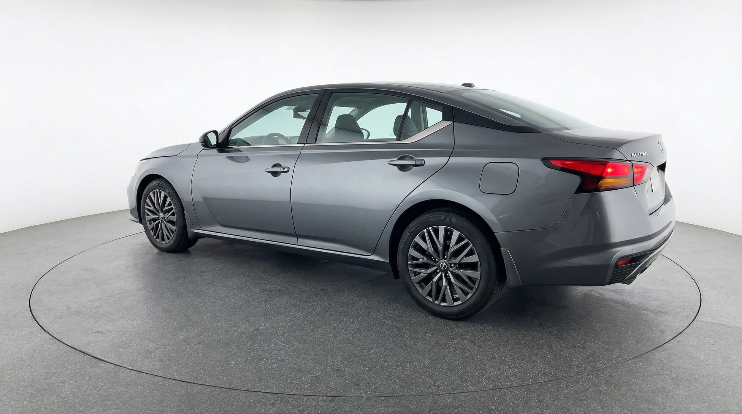 Thumbnail: 2025 Nissan Altima - 5