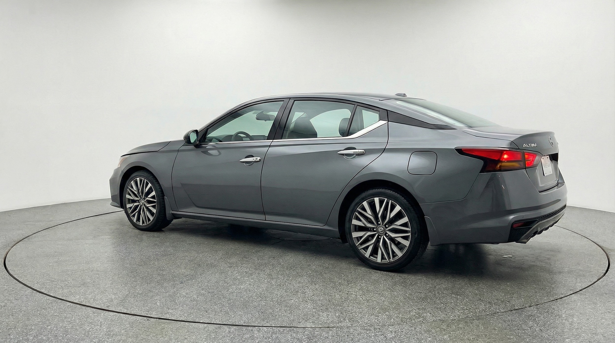 Thumbnail: 2025 Nissan Altima - 5