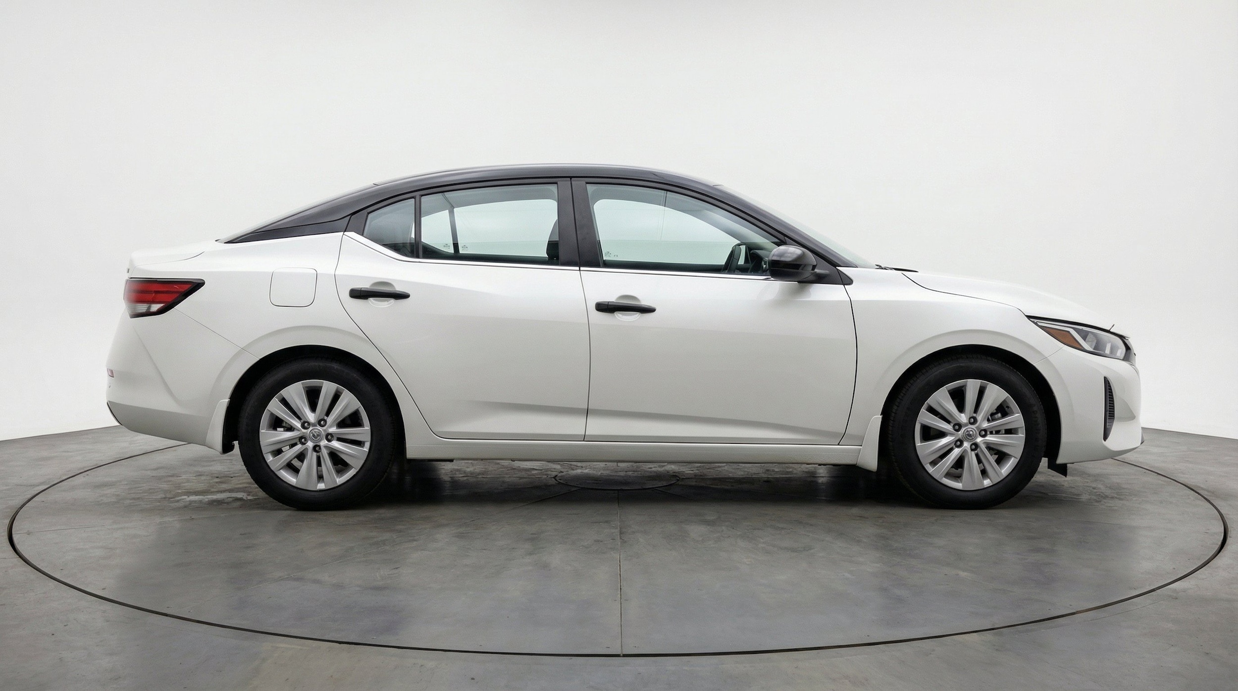 Thumbnail: 2025 Nissan Sentra - 10