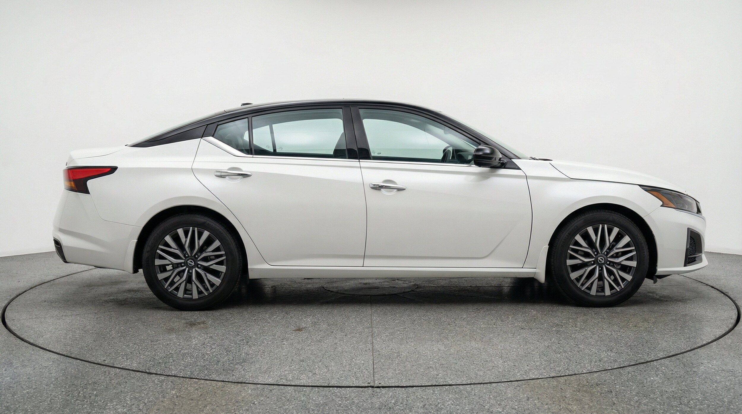 Thumbnail: 2025 Nissan Altima - 11