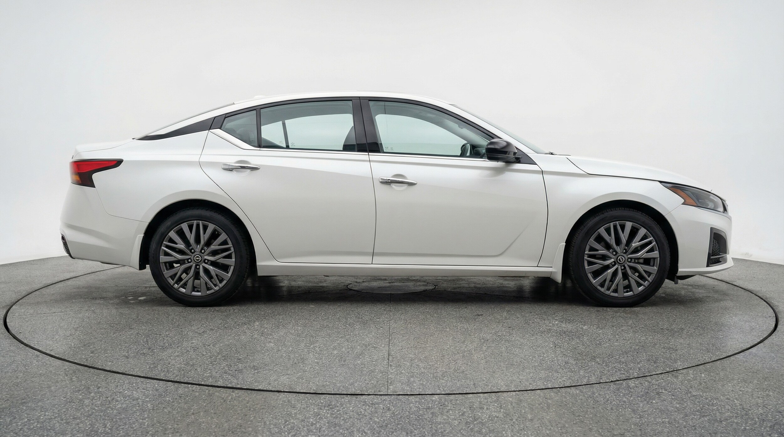 Thumbnail: 2025 Nissan Altima - 8