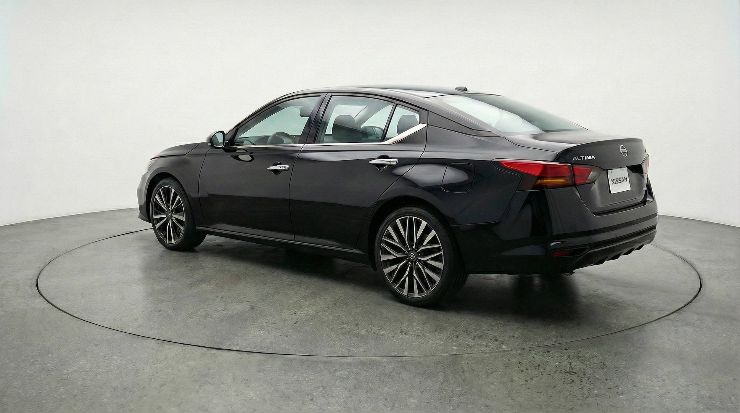 Thumbnail: 2025 Nissan Altima - 5