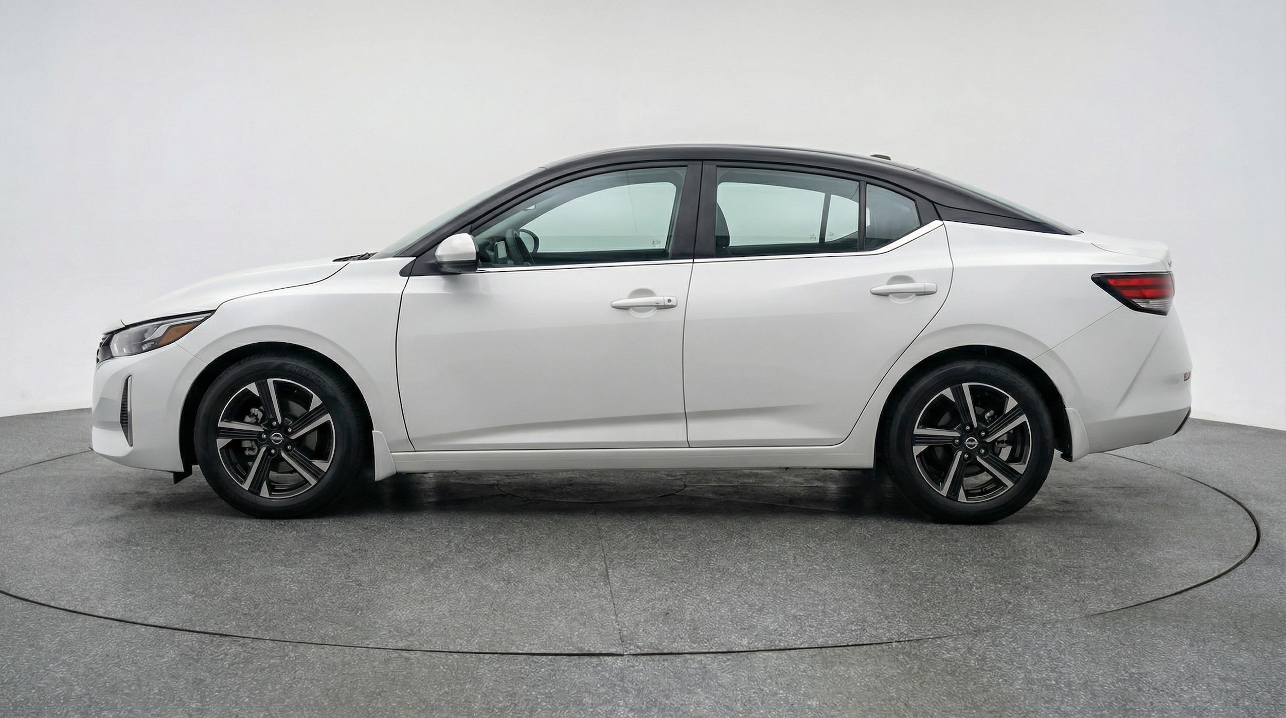 Thumbnail: 2025 Nissan Sentra - 4