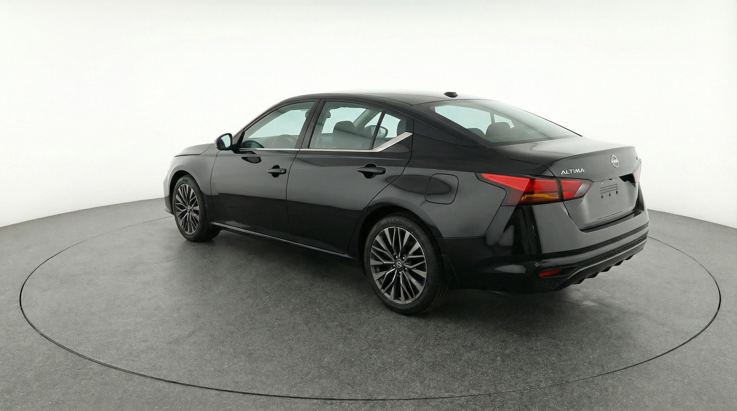 Thumbnail: 2025 Nissan Altima - 5