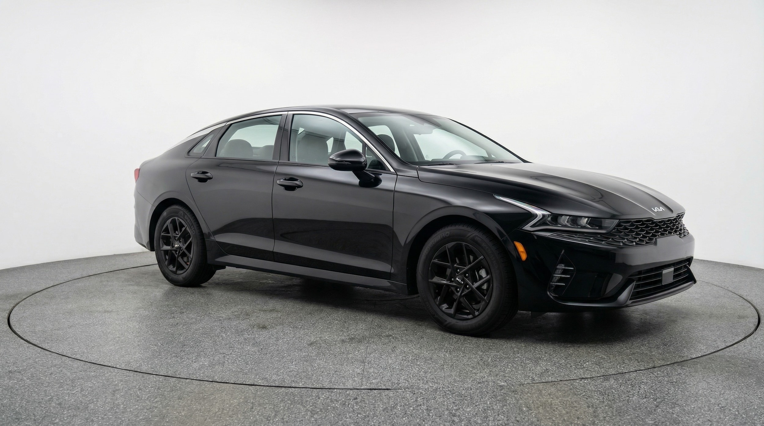 Thumbnail: 2025 Kia K5 - 1